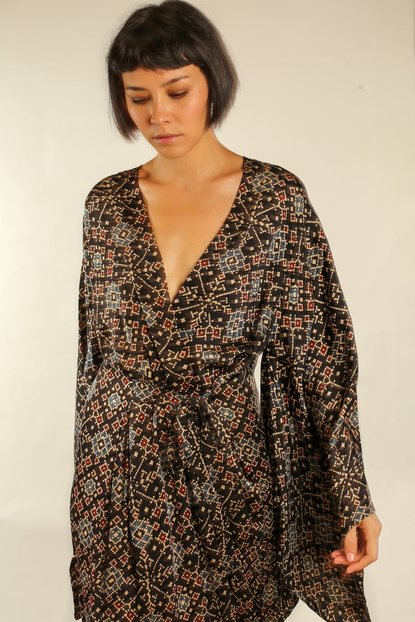 HAND BLOCK SILK XL KIMONO BINA - BANGKOK TAILOR CLOTHING STORE - HANDMADE CLOTHING