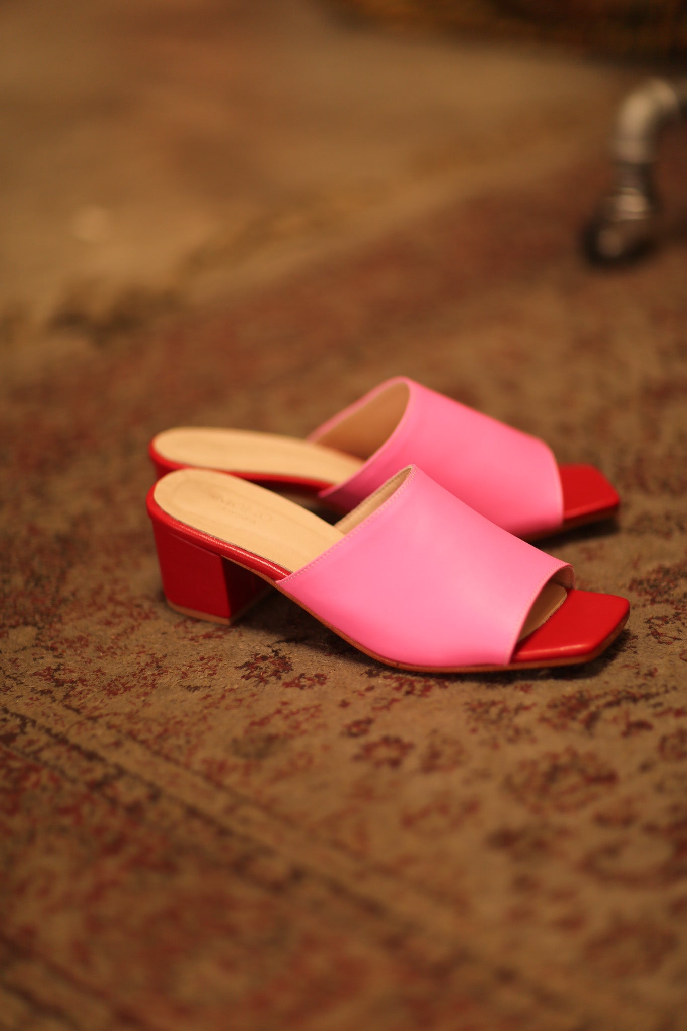 HANDCRAFTED LEATHER MULES LORIN PINK RED - BANGKOK TAILOR CLOTHING STORE - HANDMADE CLOTHING
