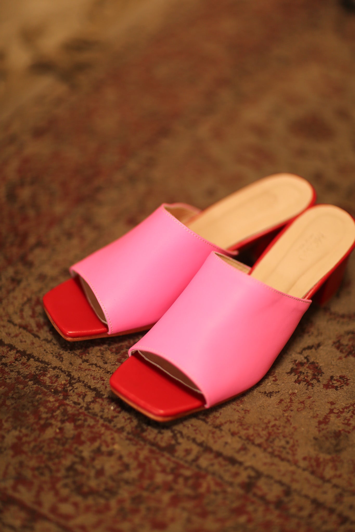 HANDCRAFTED LEATHER MULES LORIN PINK RED - BANGKOK TAILOR CLOTHING STORE - HANDMADE CLOTHING