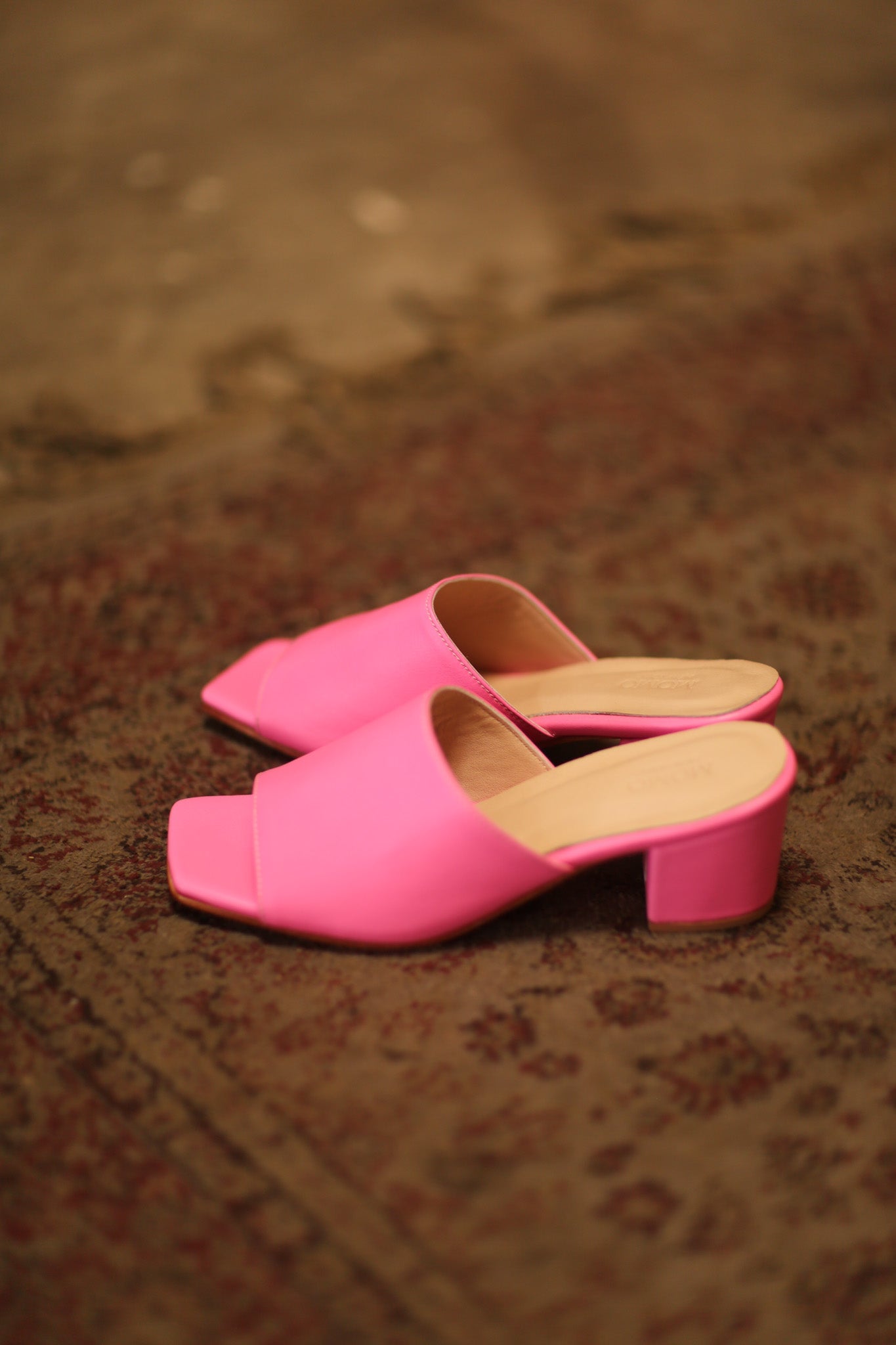 HANDCRAFTED LEATHER MULES LORIN PINK RED - BANGKOK TAILOR CLOTHING STORE - HANDMADE CLOTHING
