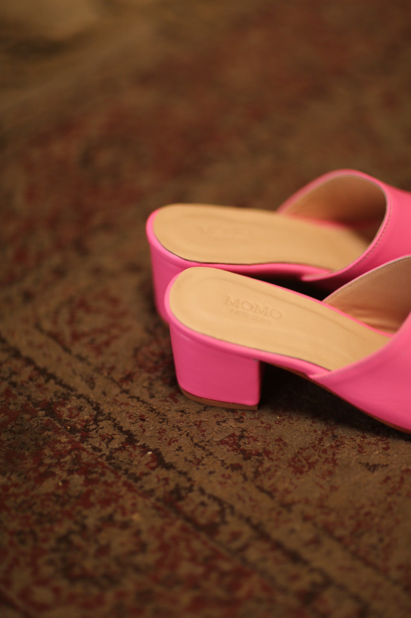 HANDCRAFTED LEATHER MULES LORIN PINK RED - BANGKOK TAILOR CLOTHING STORE - HANDMADE CLOTHING