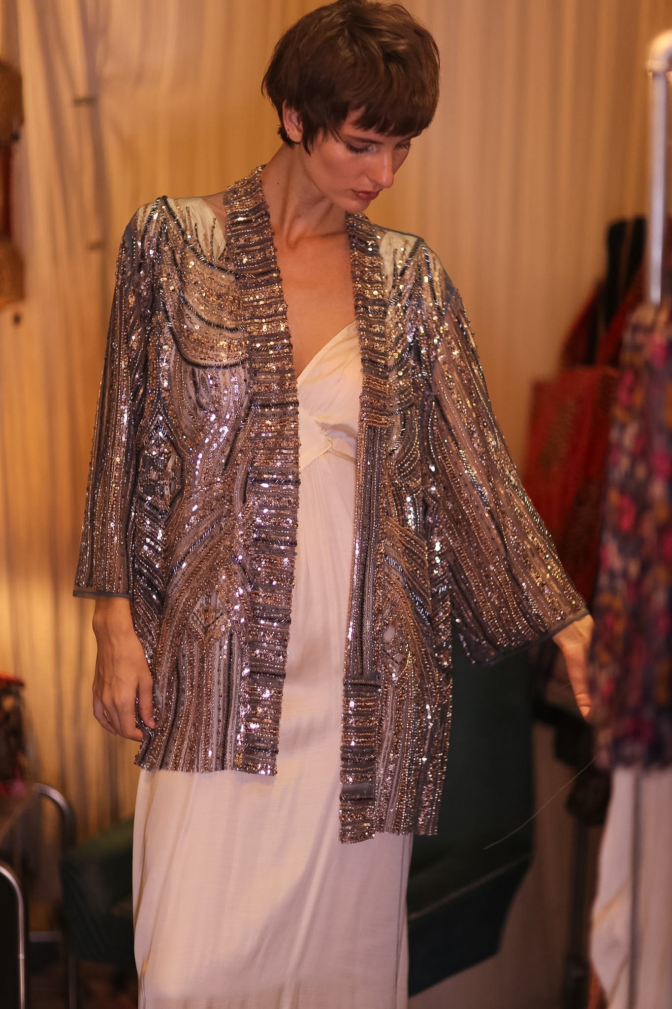 HEAVY SEQUIN EMBROIDERD SHORT KIMONO GREY FAIRY - BANGKOK TAILOR CLOTHING STORE - HANDMADE CLOTHING