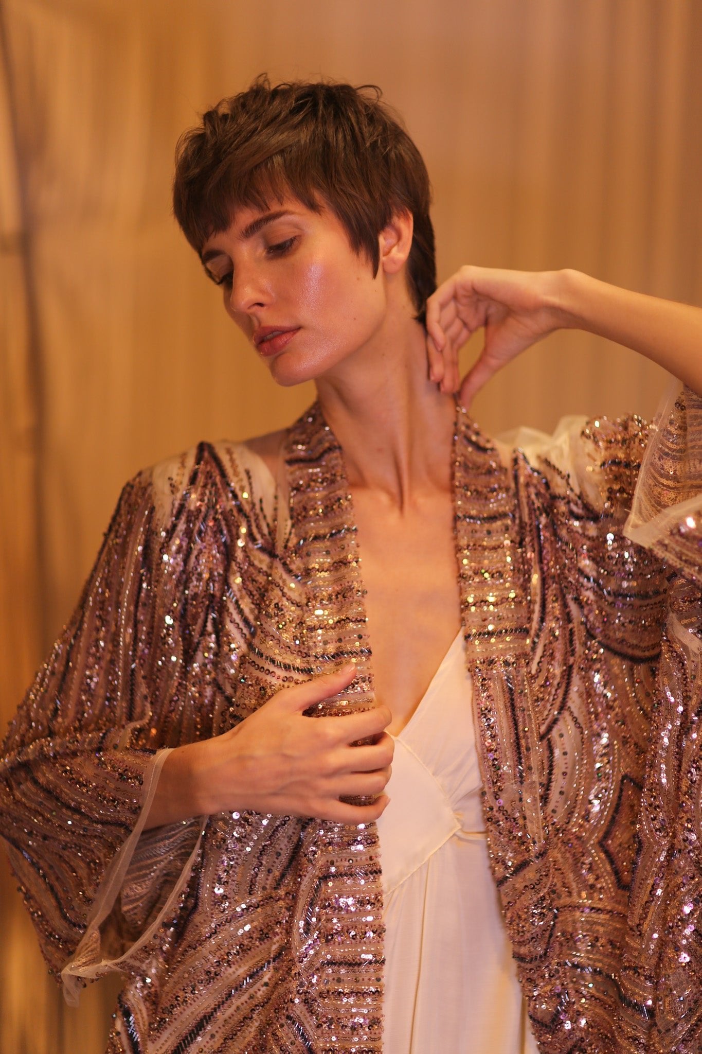 HEAVY SEQUIN EMBROIDERED SILK SHORT KIMONO WHITE FAIRY - BANGKOK TAILOR CLOTHING STORE - HANDMADE CLOTHING