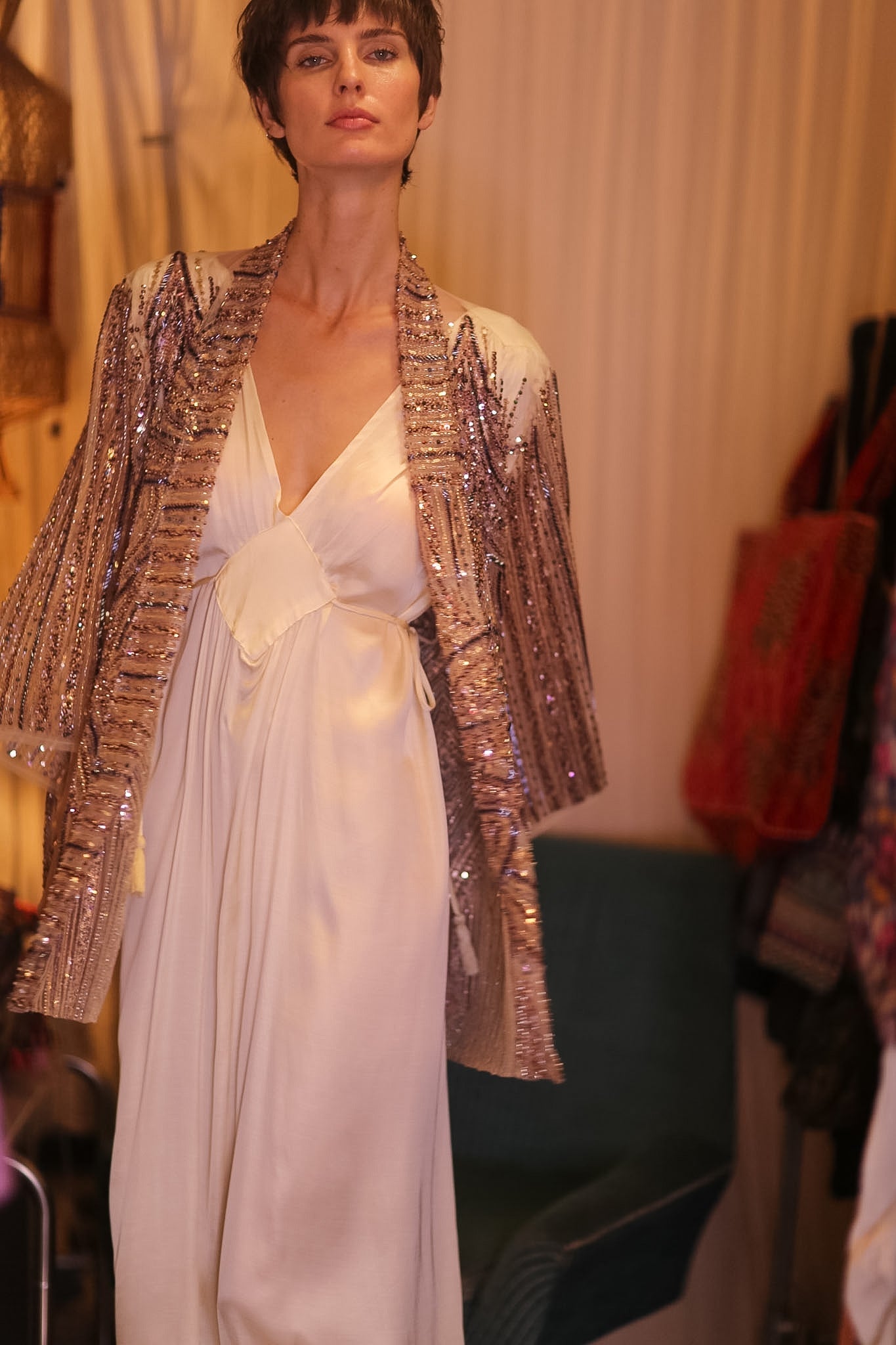 HEAVY SEQUIN EMBROIDERED SILK SHORT KIMONO WHITE FAIRY - BANGKOK TAILOR CLOTHING STORE - HANDMADE CLOTHING