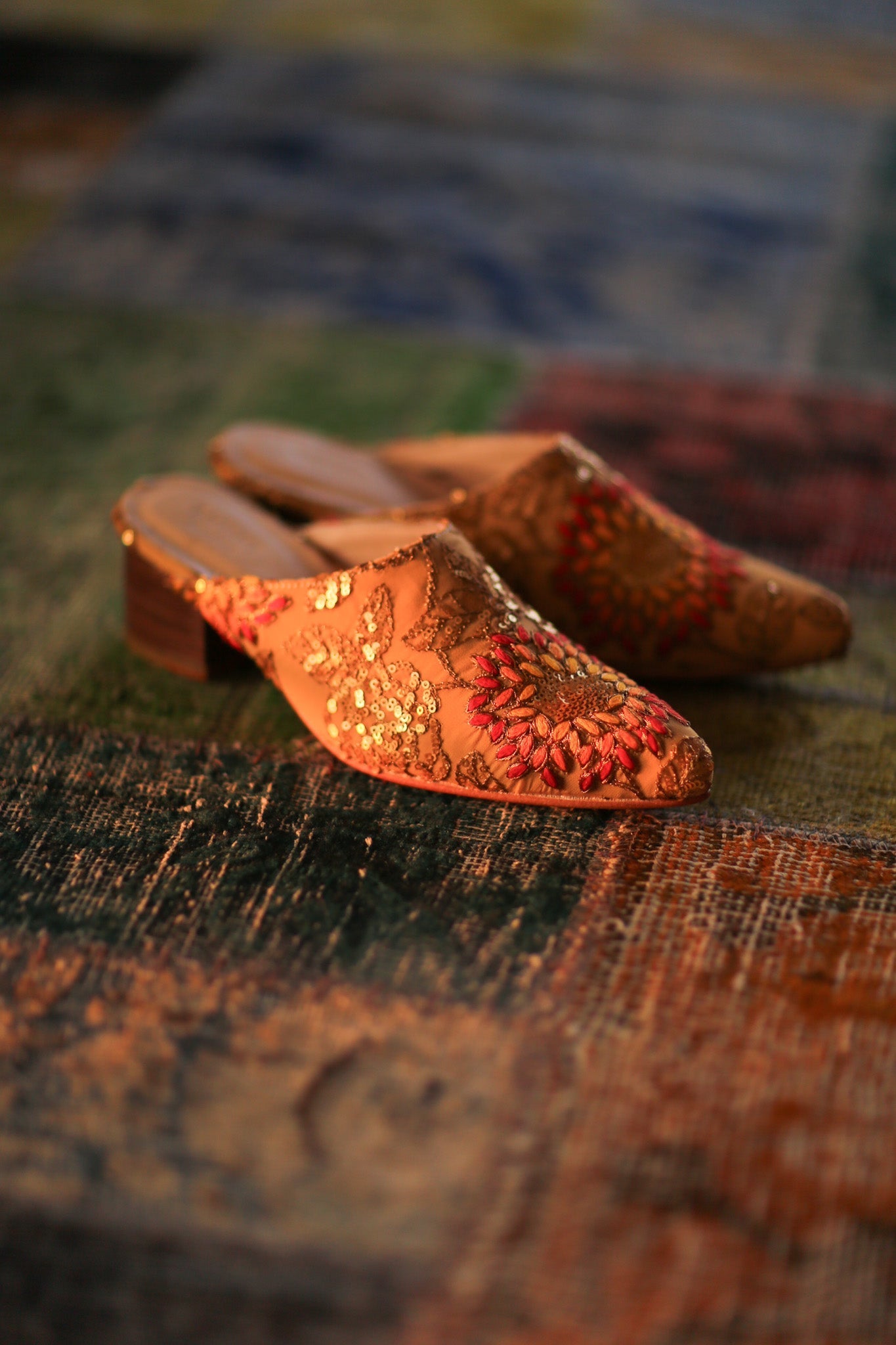 HEELED MULES SILK EMBROIDERED QUINA - BANGKOK TAILOR CLOTHING STORE - HANDMADE CLOTHING