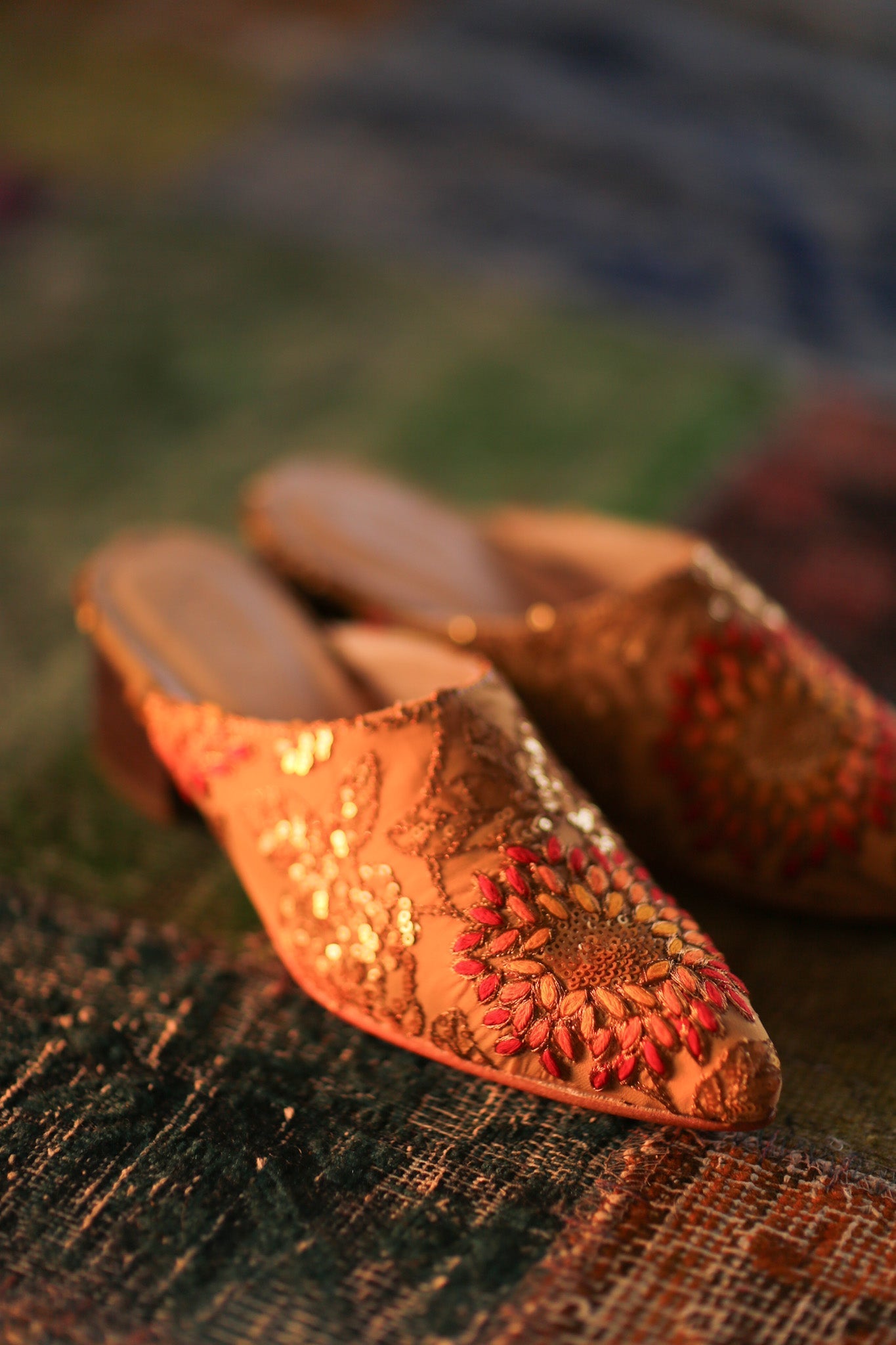 HEELED MULES SILK EMBROIDERED QUINA - BANGKOK TAILOR CLOTHING STORE - HANDMADE CLOTHING