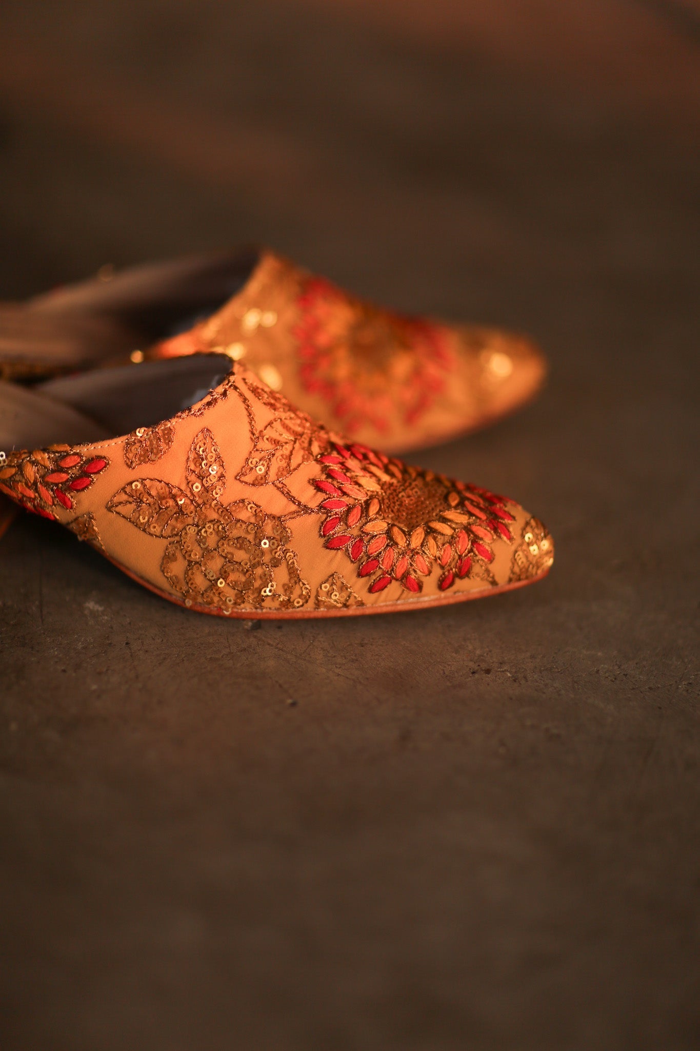 HEELED MULES SILK EMBROIDERED QUINA - BANGKOK TAILOR CLOTHING STORE - HANDMADE CLOTHING