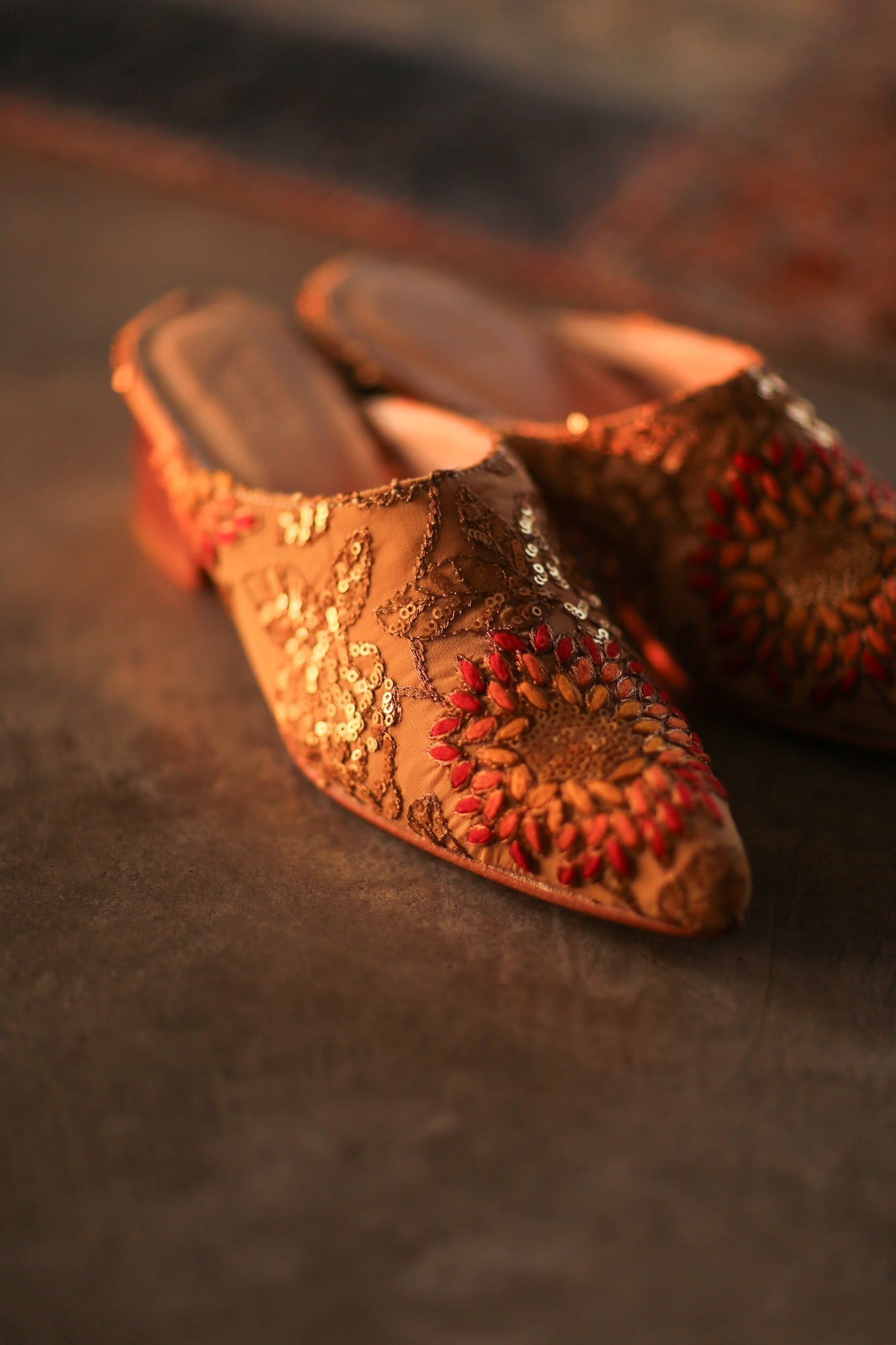 HEELED MULES SILK EMBROIDERED QUINA - BANGKOK TAILOR CLOTHING STORE - HANDMADE CLOTHING