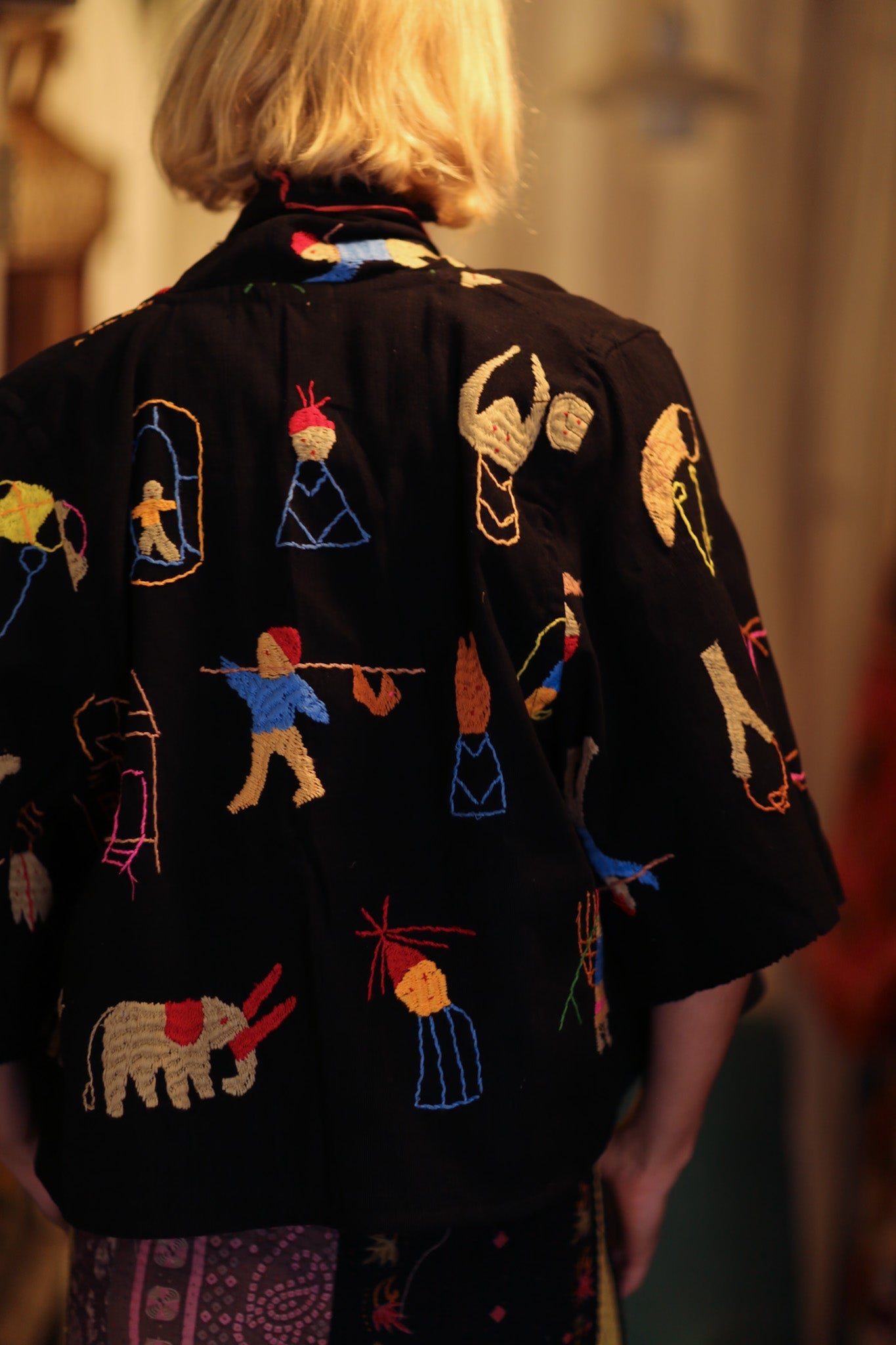 LAOS EMBROIDERED COTTON SHORT JACKET - BANGKOK TAILOR CLOTHING STORE - HANDMADE CLOTHING