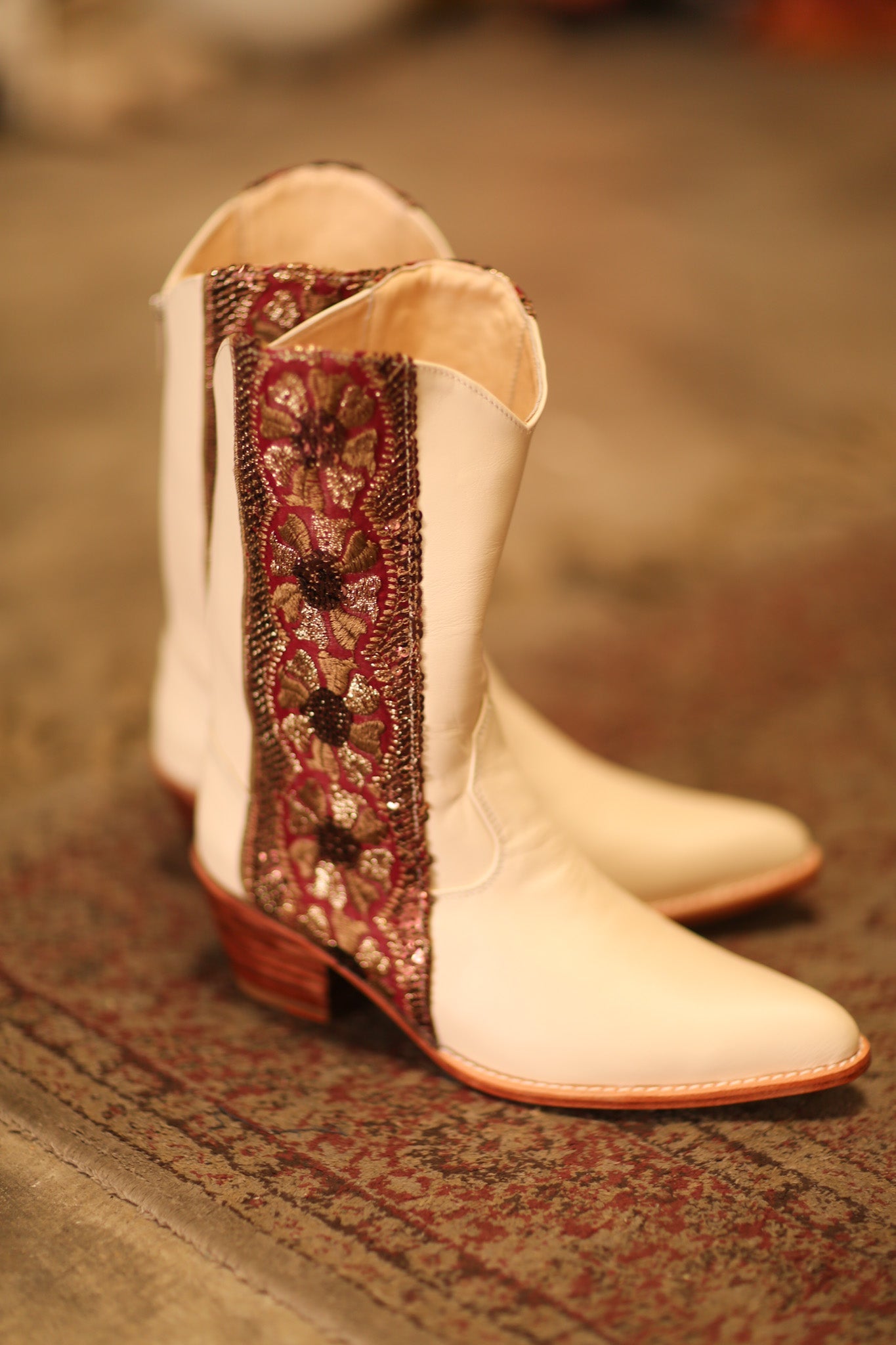 LEATHER BORDER TRIM WESTERN BOOTS LIZOU - BANGKOK TAILOR CLOTHING STORE - HANDMADE CLOTHING