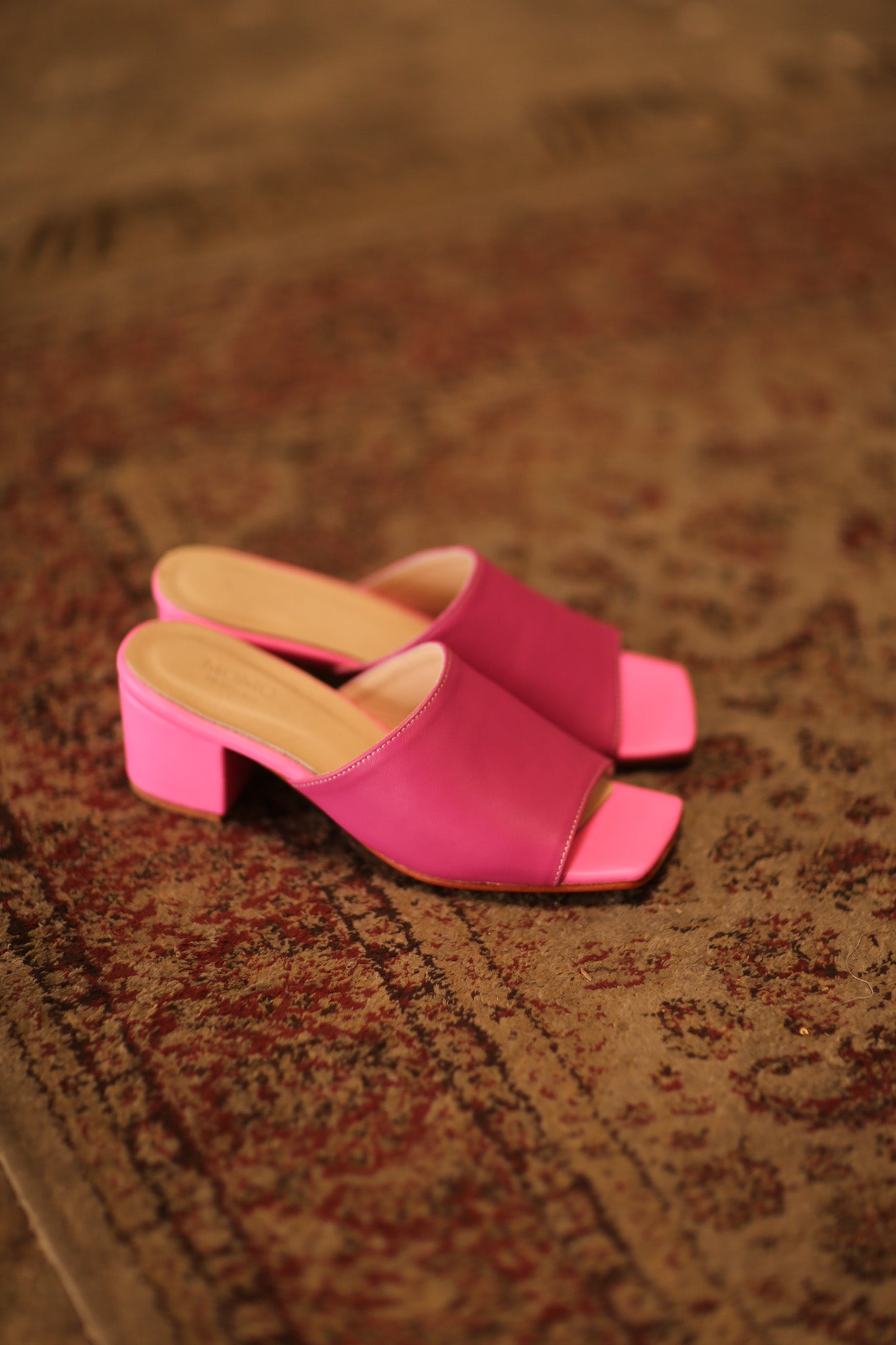 LEATHER HEELED MULES LORIN FUSHIA PINK - BANGKOK TAILOR CLOTHING STORE - HANDMADE CLOTHING