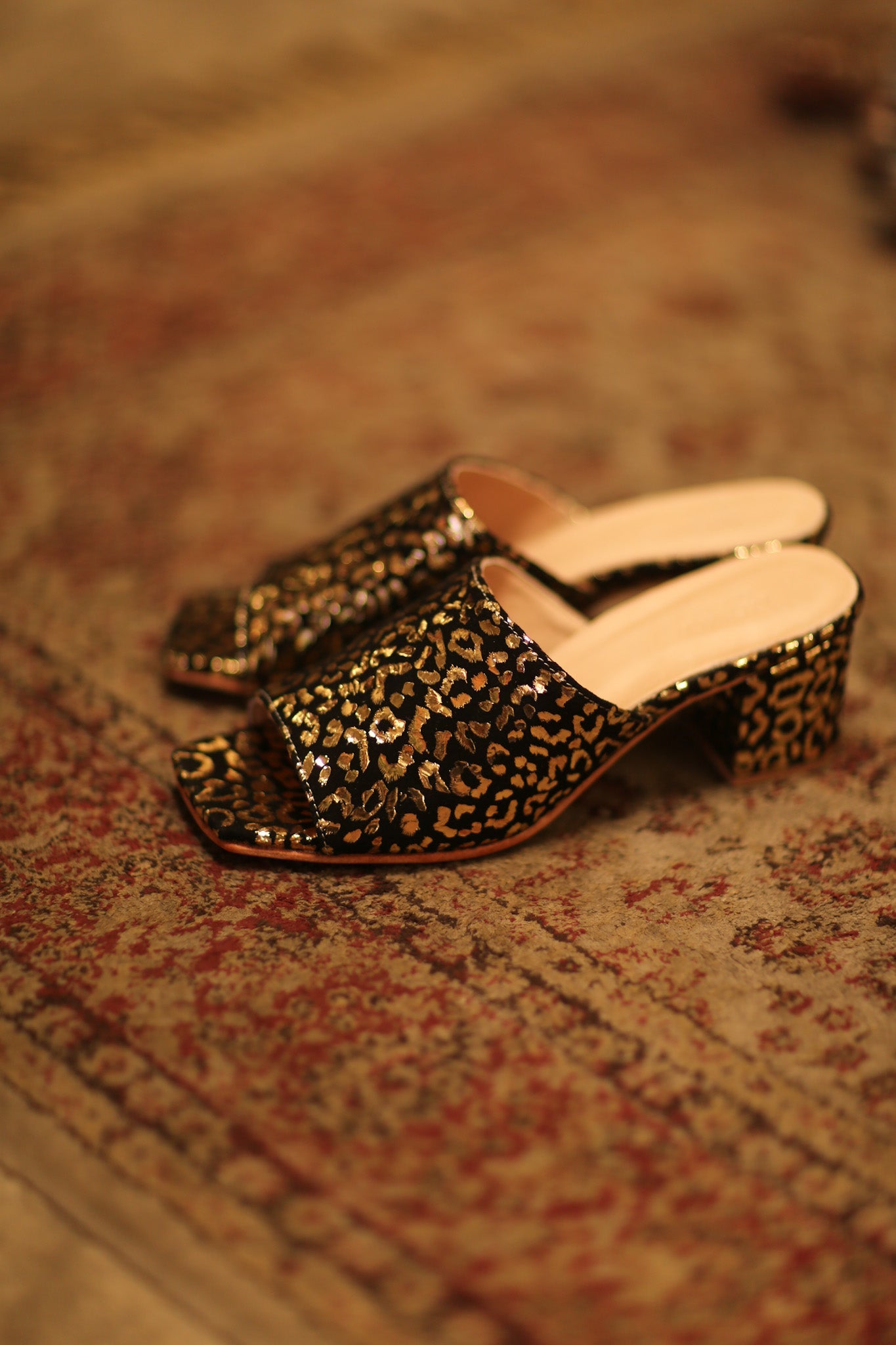 LEO HEELED MULES MARIBEL - BANGKOK TAILOR CLOTHING STORE - HANDMADE CLOTHING