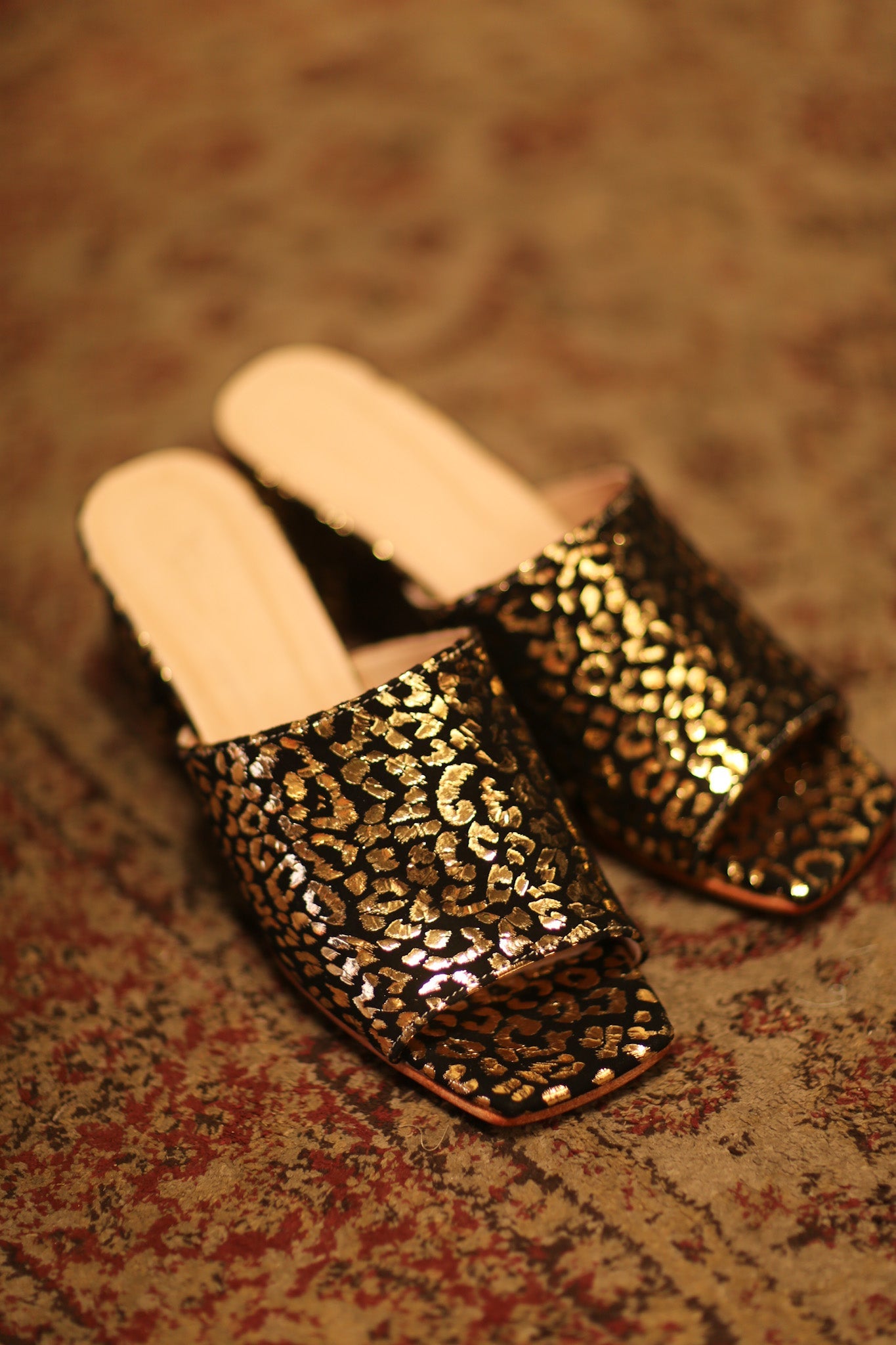 LEO HEELED MULES MARIBEL - BANGKOK TAILOR CLOTHING STORE - HANDMADE CLOTHING