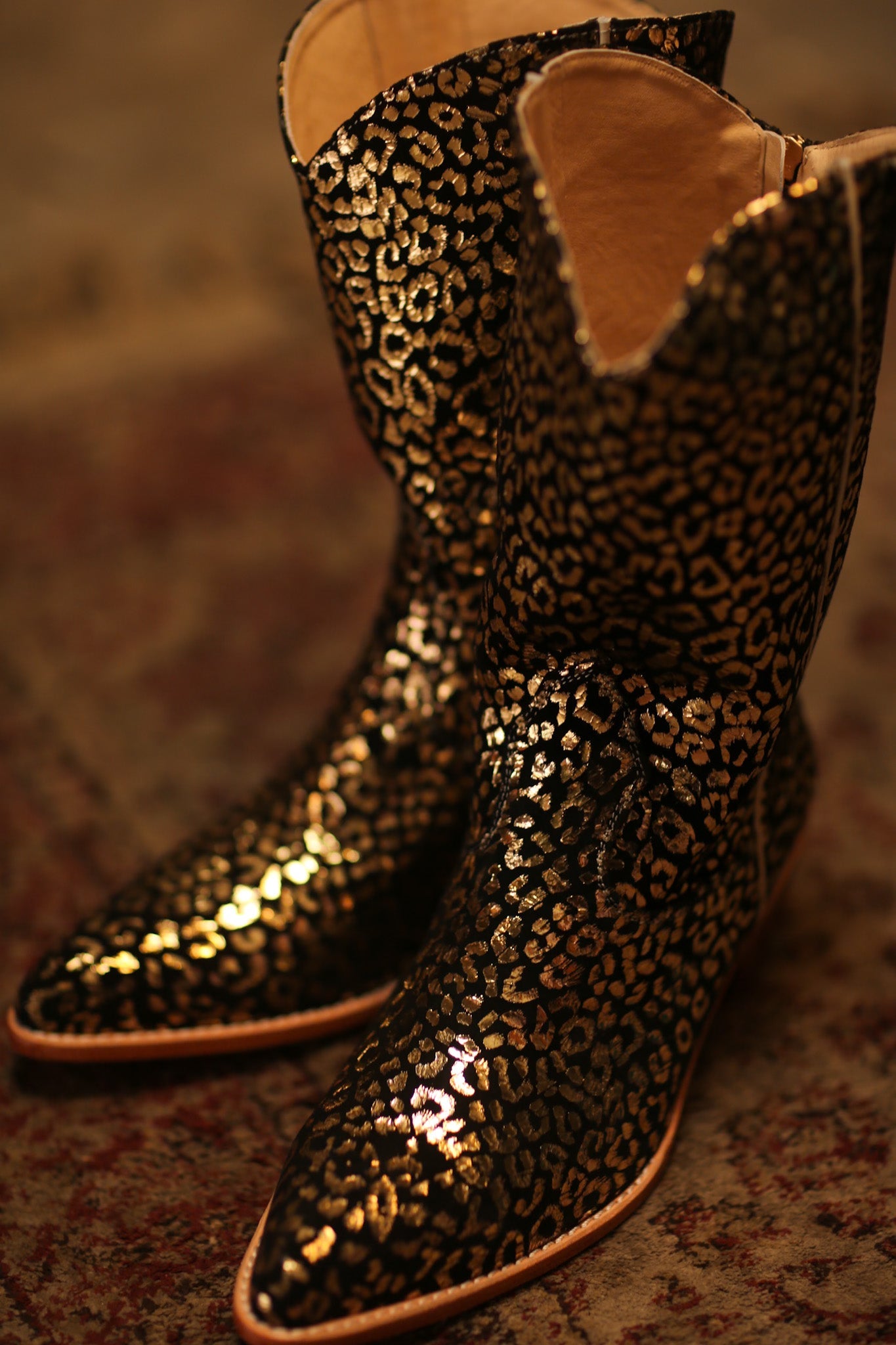LEO PRINT WESTERN BOOTS SORANA - BANGKOK TAILOR CLOTHING STORE - HANDMADE CLOTHING