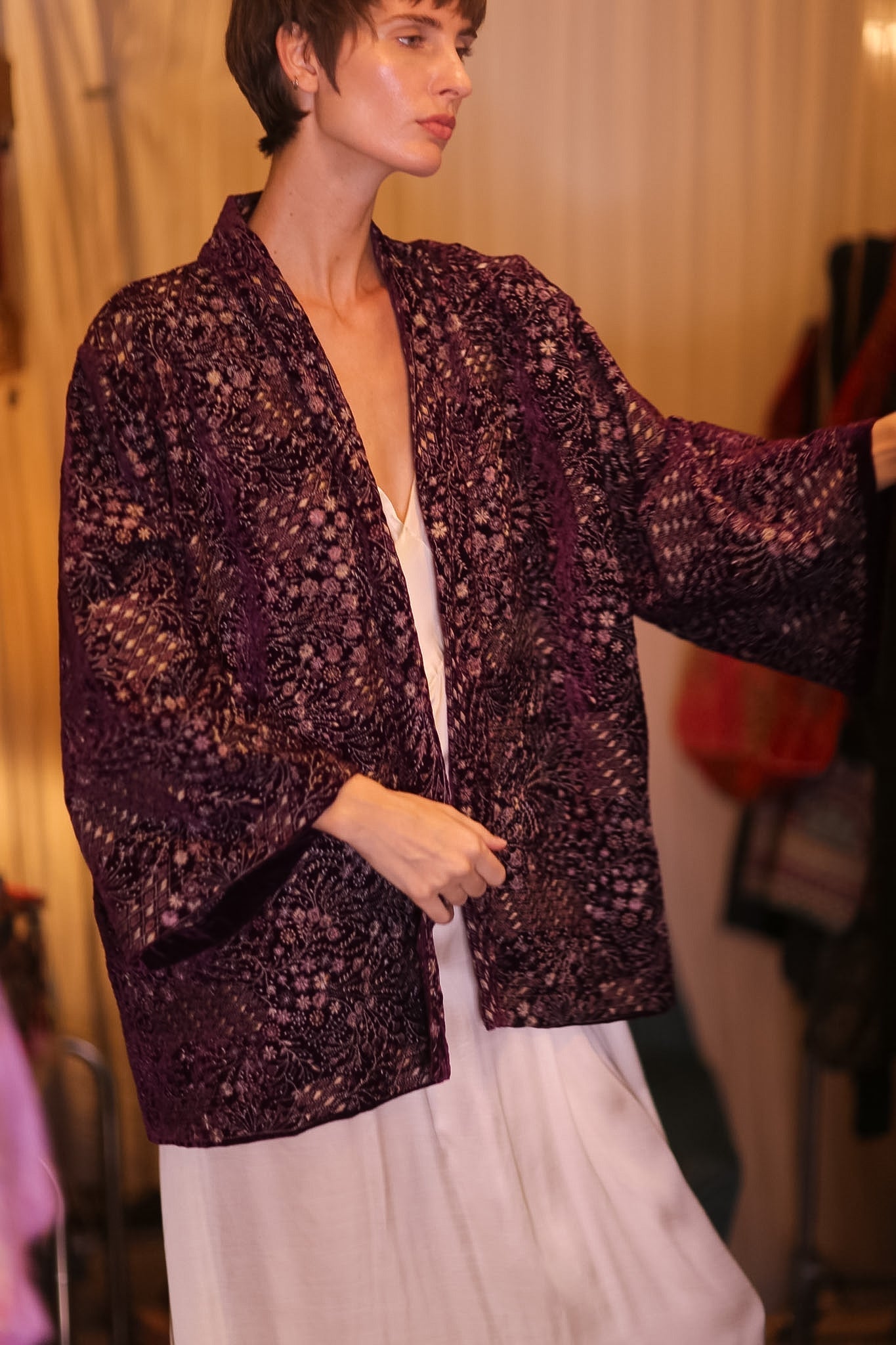 MAGENTA EMBROIDERED VELVET SHORT KIMONO VELOUR - BANGKOK TAILOR CLOTHING STORE - HANDMADE CLOTHING