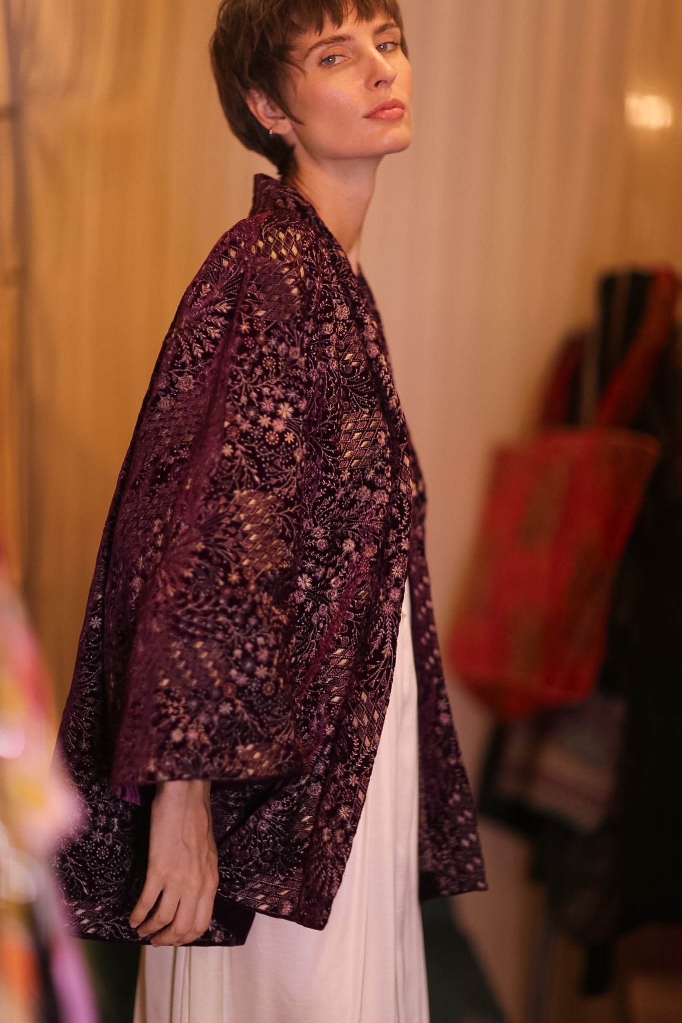 MAGENTA EMBROIDERED VELVET SHORT KIMONO VELOUR - BANGKOK TAILOR CLOTHING STORE - HANDMADE CLOTHING