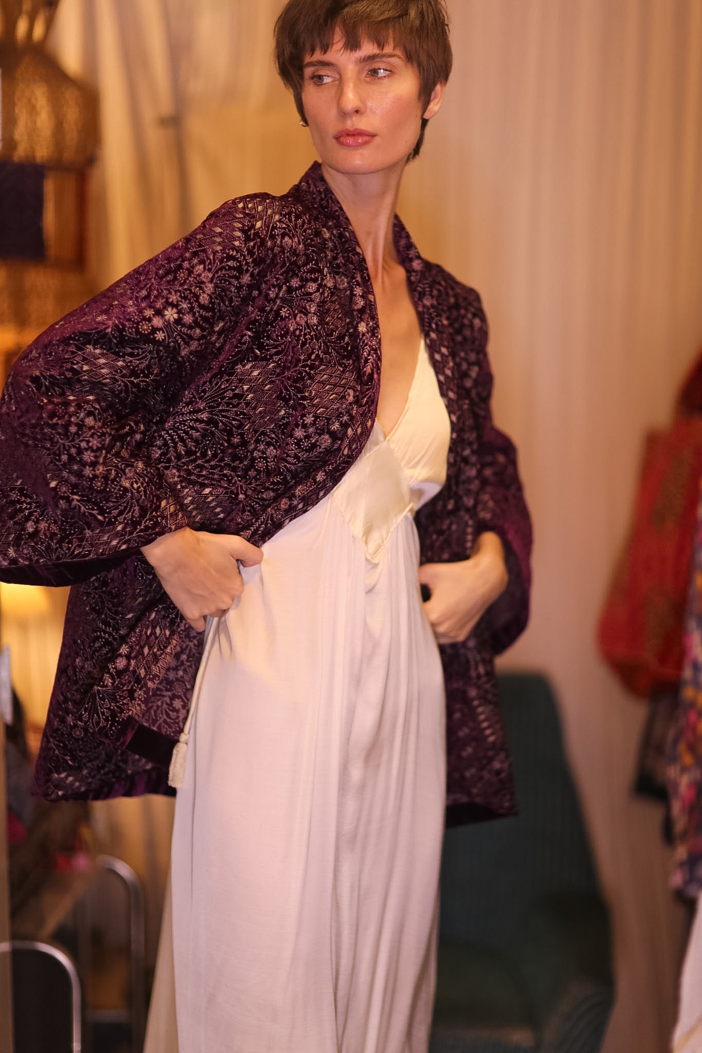 MAGENTA EMBROIDERED VELVET SHORT KIMONO VELOUR - BANGKOK TAILOR CLOTHING STORE - HANDMADE CLOTHING