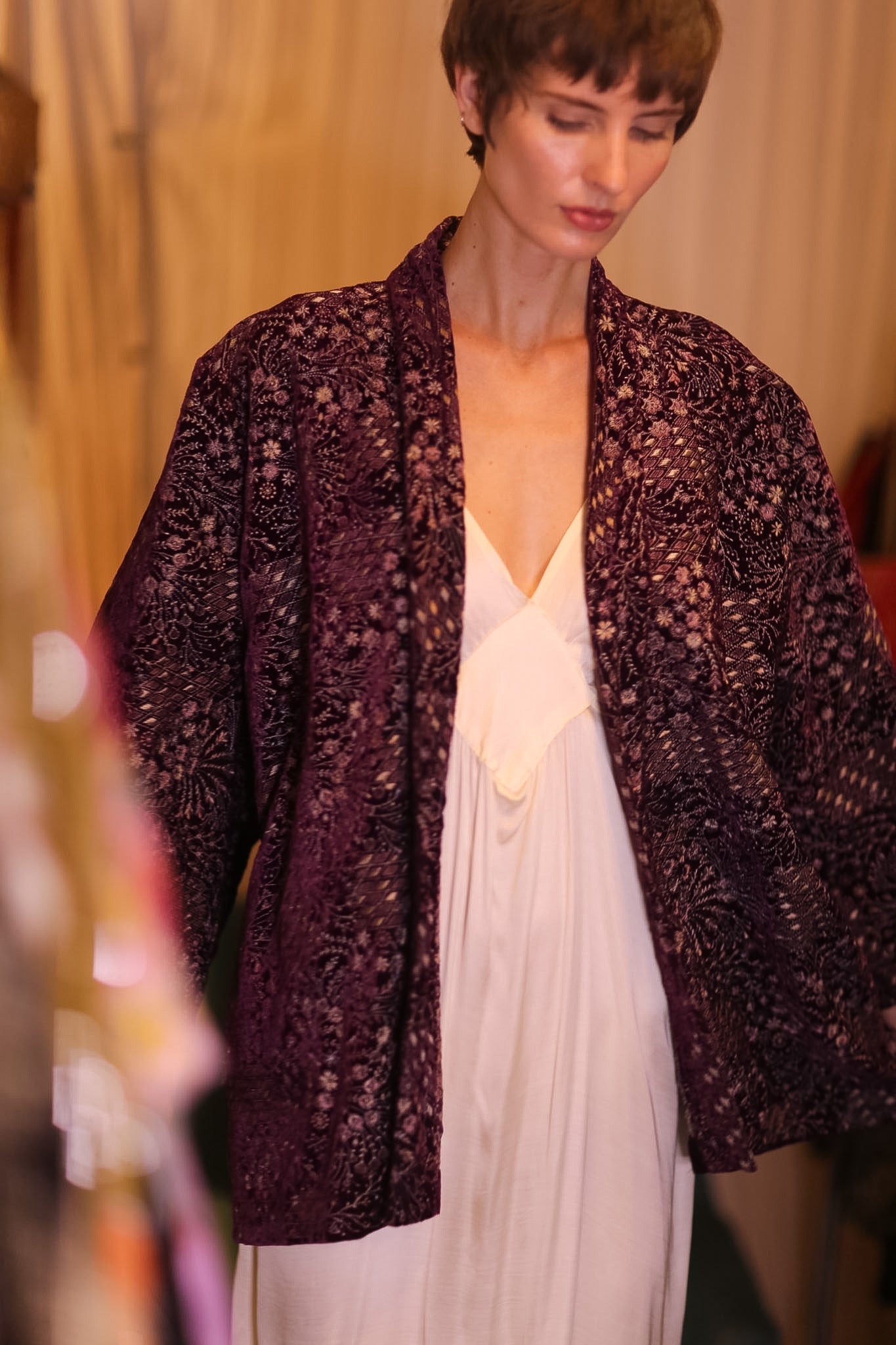 MAGENTA EMBROIDERED VELVET SHORT KIMONO VELOUR - BANGKOK TAILOR CLOTHING STORE - HANDMADE CLOTHING