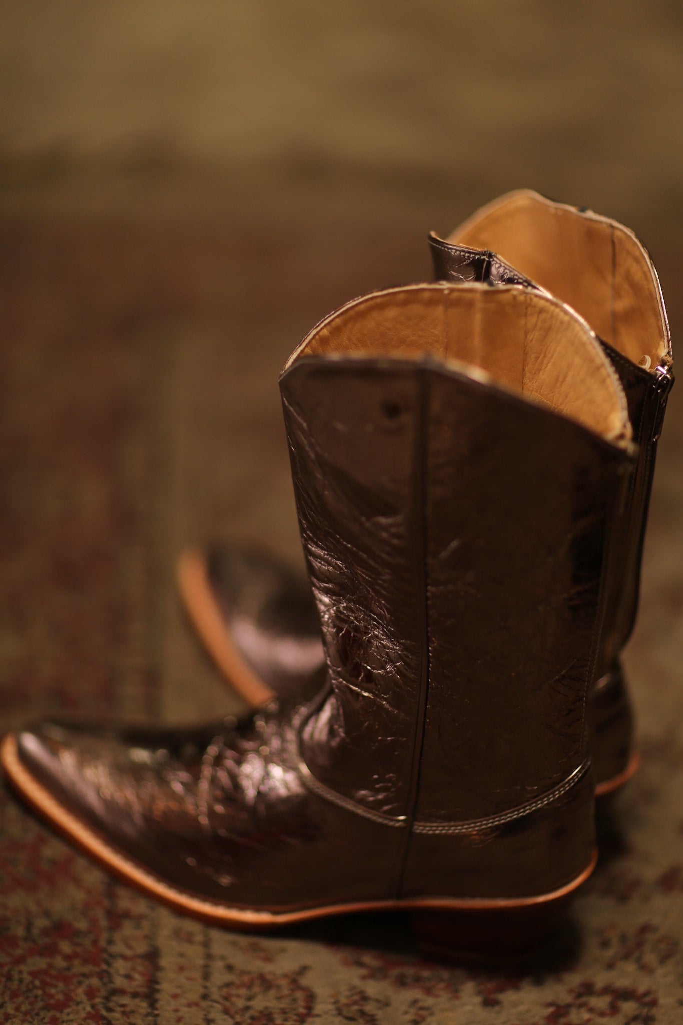 METALLIC SILVER BRONZE BOOTS ARINUS - BANGKOK TAILOR CLOTHING STORE - HANDMADE CLOTHING
