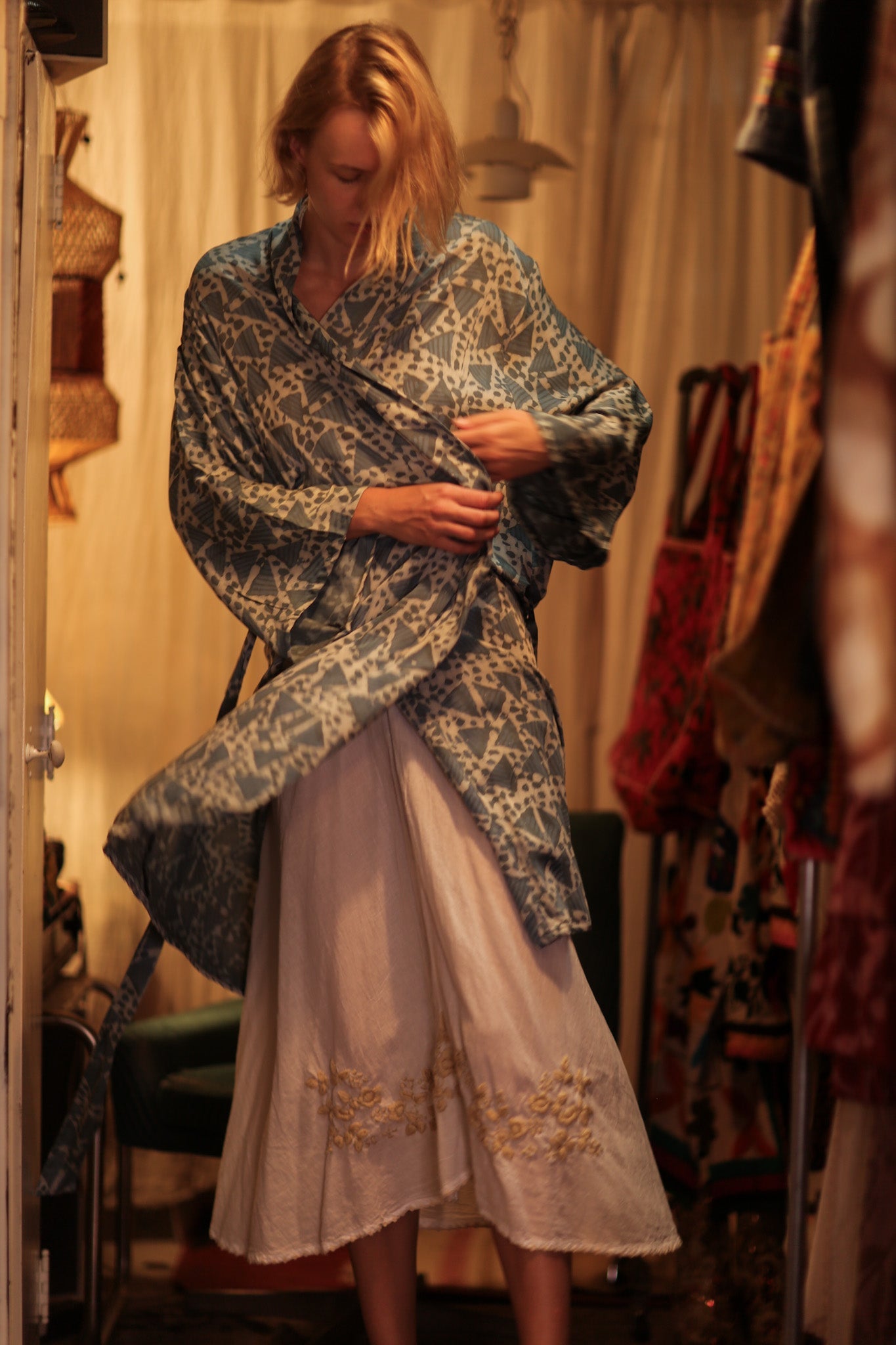 OLIVIA SILK KIMONO GEOMETRIC BLUE - BANGKOK TAILOR CLOTHING STORE - HANDMADE CLOTHING