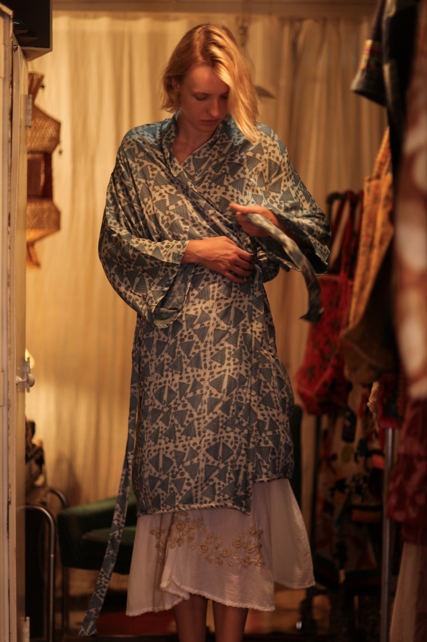 OLIVIA SILK KIMONO GEOMETRIC BLUE - BANGKOK TAILOR CLOTHING STORE - HANDMADE CLOTHING