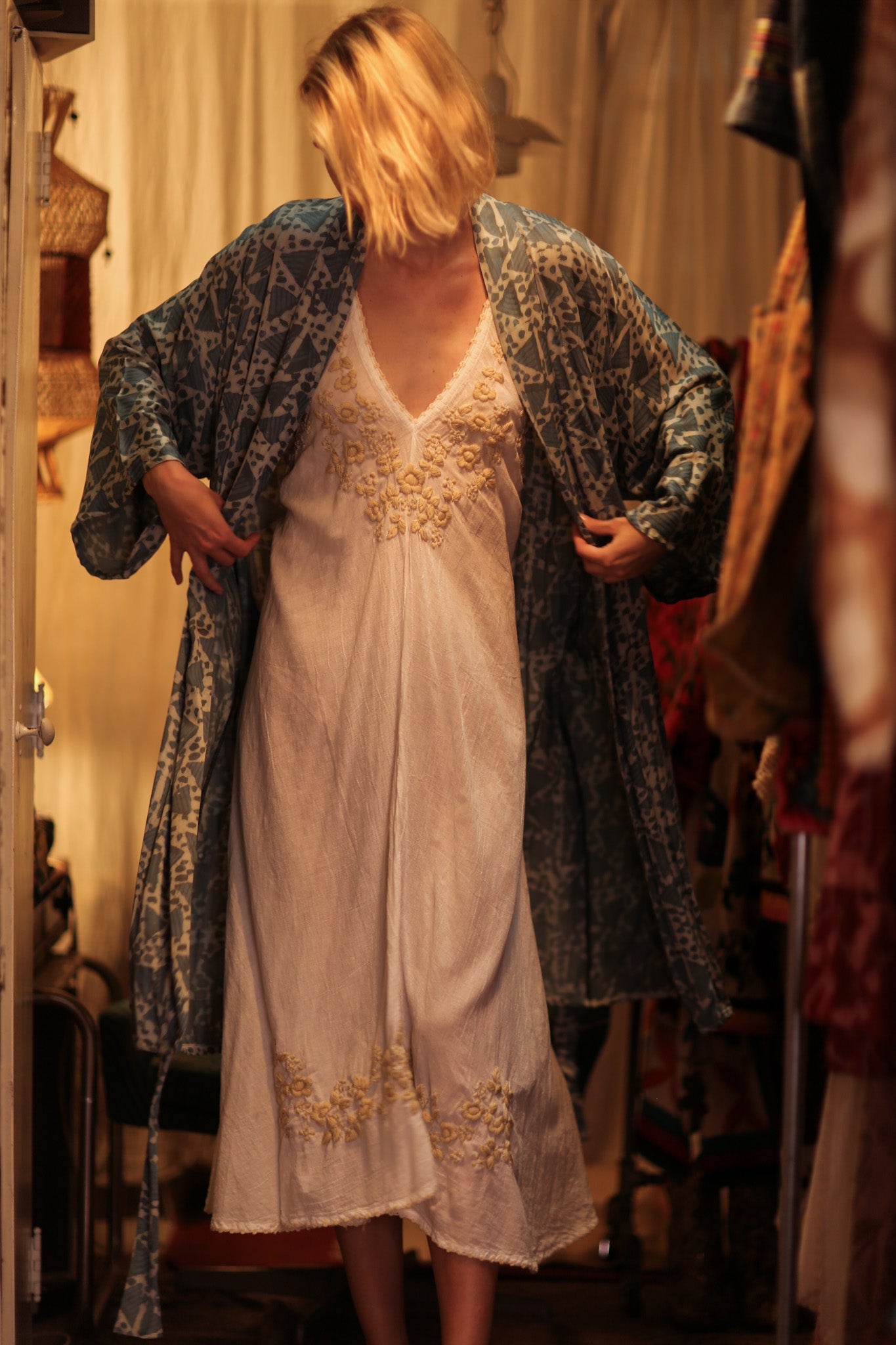 OLIVIA SILK KIMONO GEOMETRIC BLUE - BANGKOK TAILOR CLOTHING STORE - HANDMADE CLOTHING