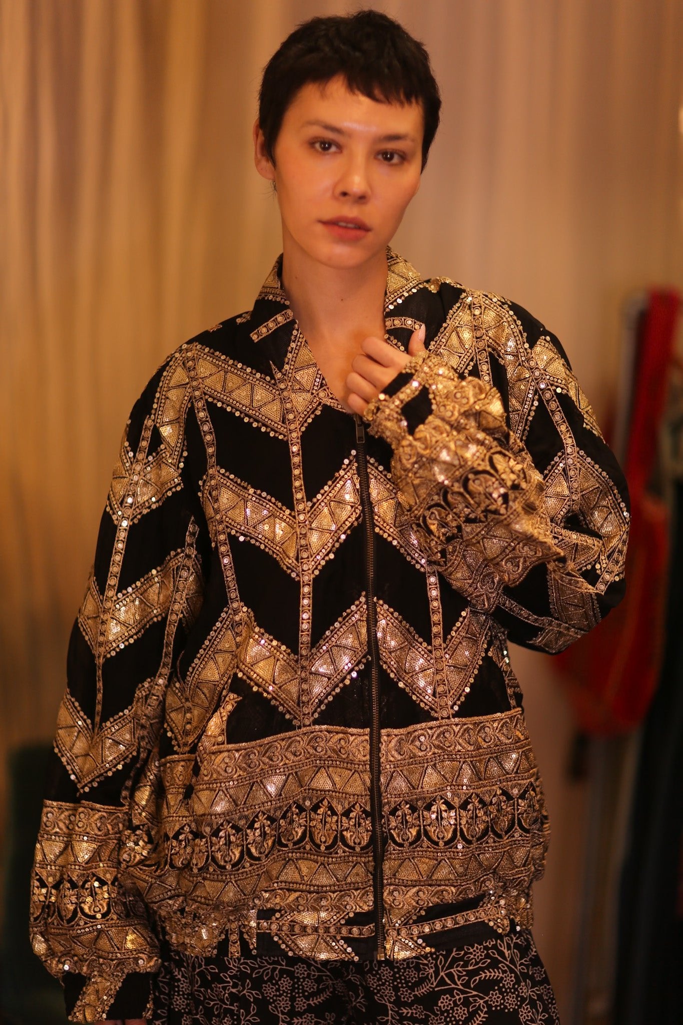 OVERSIZED EMBROIDERED SILK BOMBER JACKET WONMIN - BANGKOK TAILOR CLOTHING STORE - HANDMADE CLOTHING