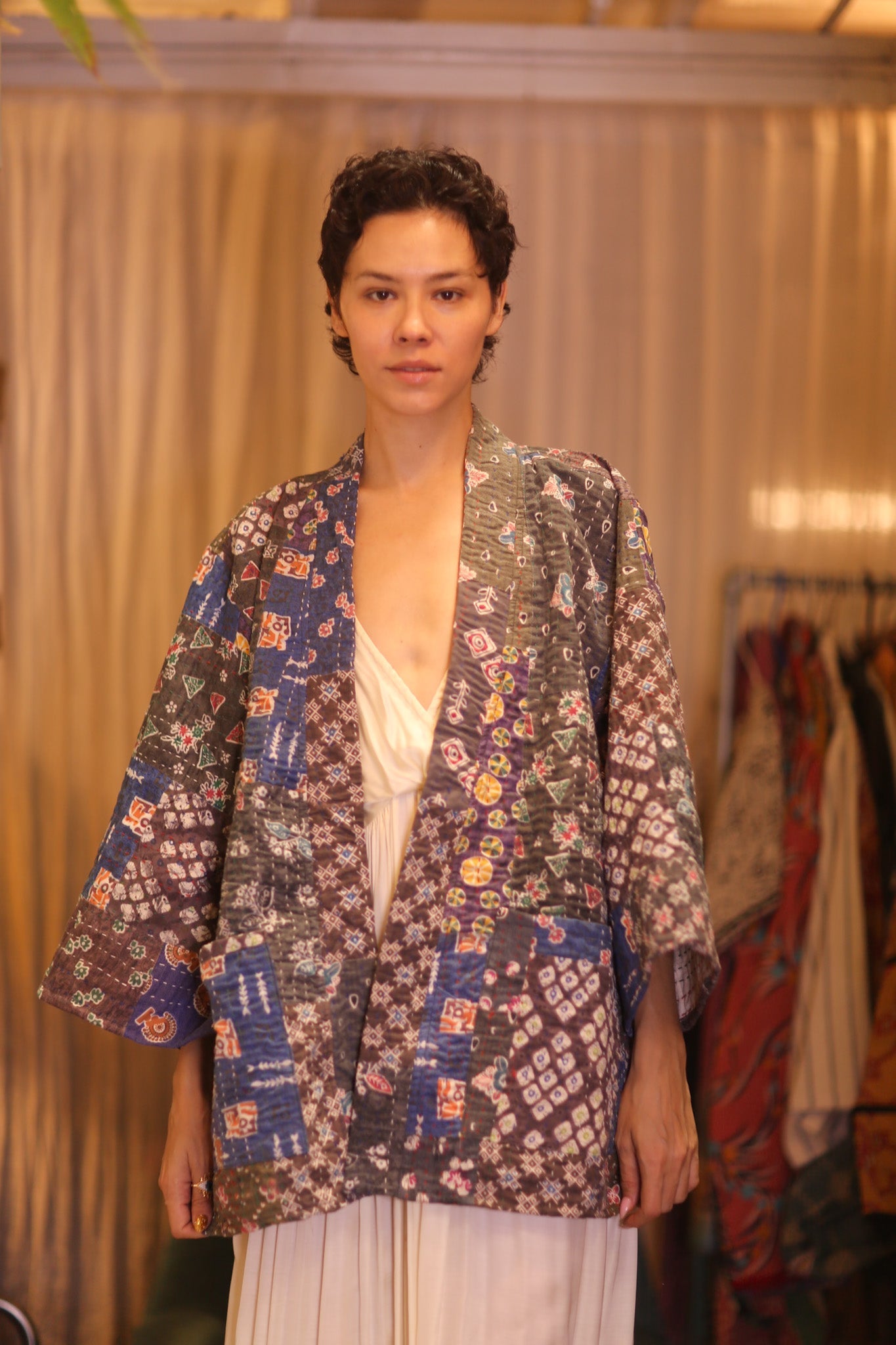PATCHWORK PATTERN KANTHA SHORT KIMONO MEEPHYO - BANGKOK TAILOR CLOTHING STORE - HANDMADE CLOTHING