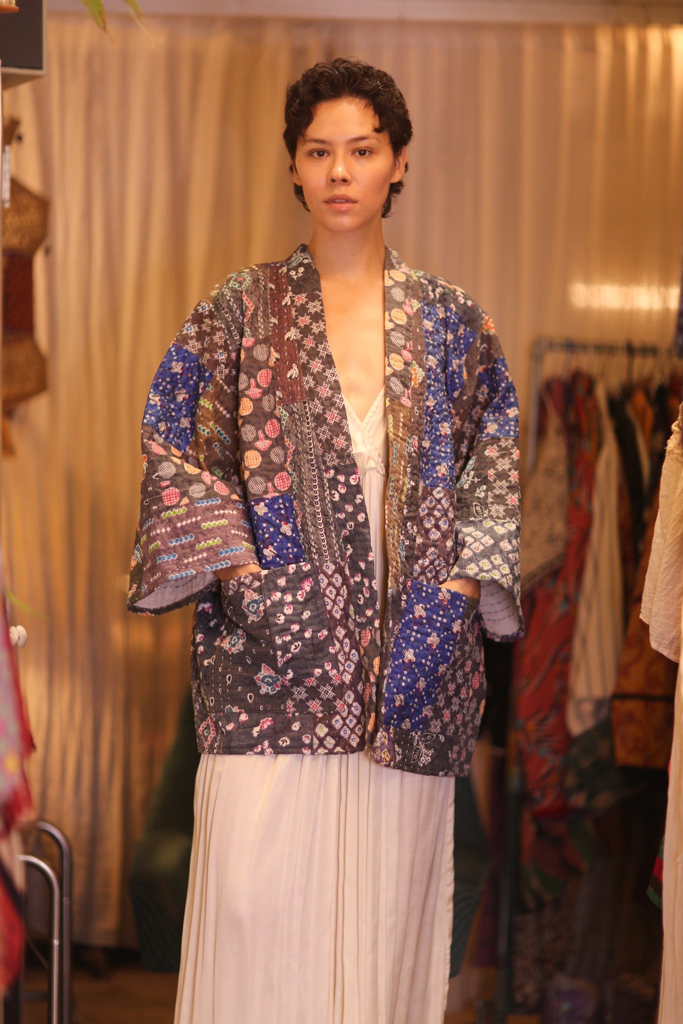 PATCHWORK PATTERN KANTHA SHORT KIMONO NAYVI - BANGKOK TAILOR CLOTHING STORE - HANDMADE CLOTHING