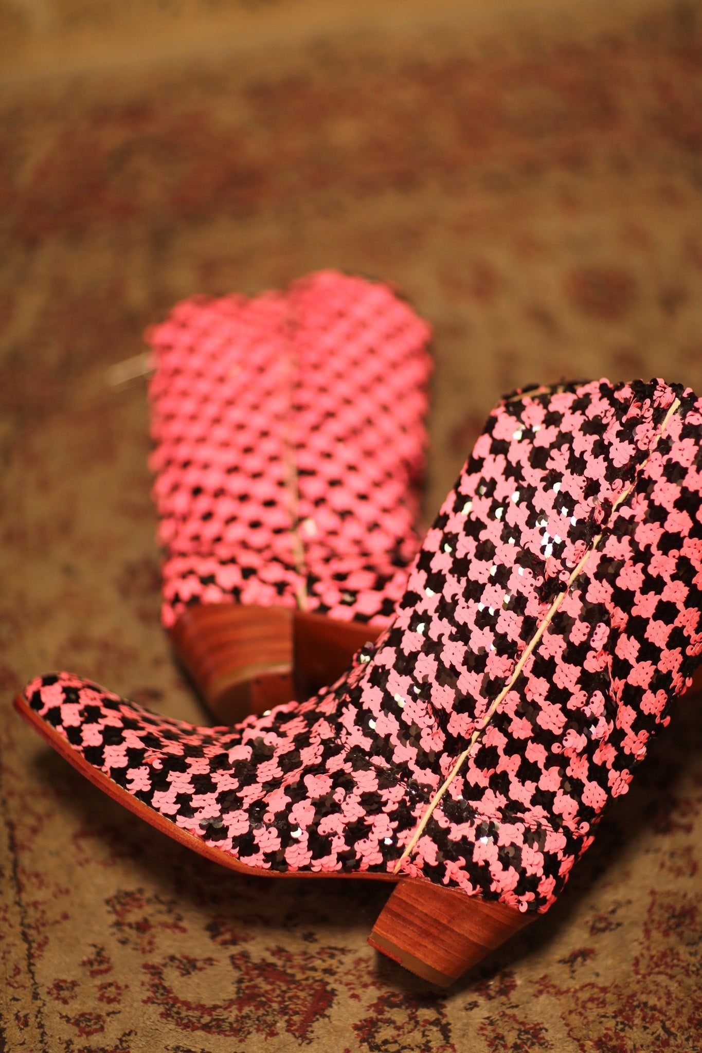 PINK BLACK CHECKERED WESTERN BOOT CRUSU - BANGKOK TAILOR CLOTHING STORE - HANDMADE CLOTHING