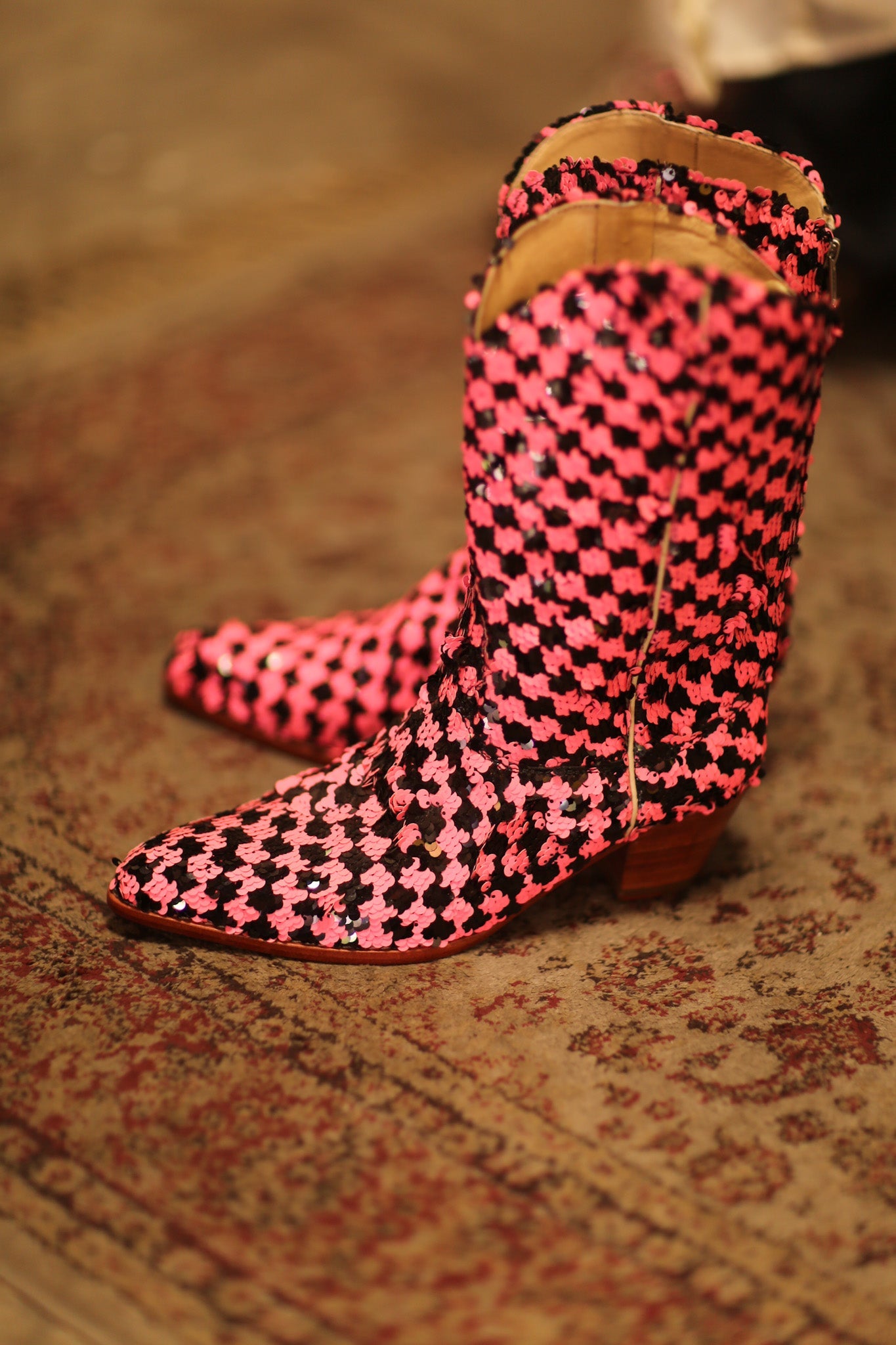 PINK BLACK CHECKERED WESTERN BOOT CRUSU - BANGKOK TAILOR CLOTHING STORE - HANDMADE CLOTHING