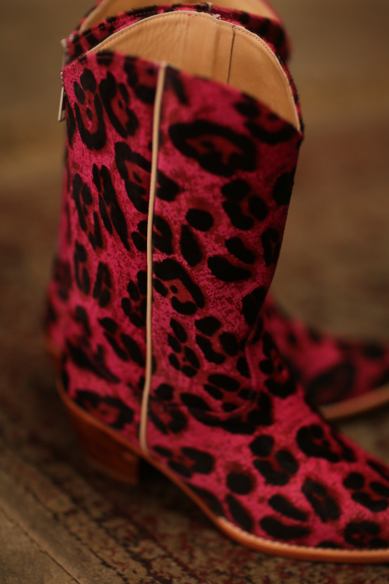 PINK LEO WESTERN BOOTS MOBLEY - BANGKOK TAILOR CLOTHING STORE - HANDMADE CLOTHING