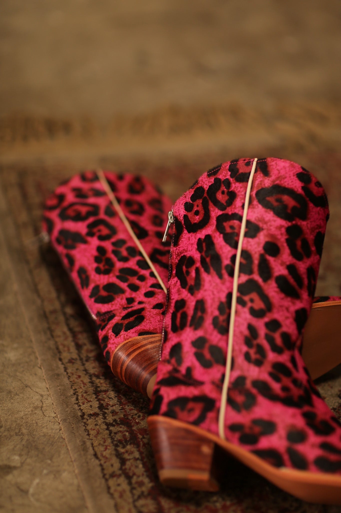 PINK LEO WESTERN BOOTS MOBLEY - BANGKOK TAILOR CLOTHING STORE - HANDMADE CLOTHING