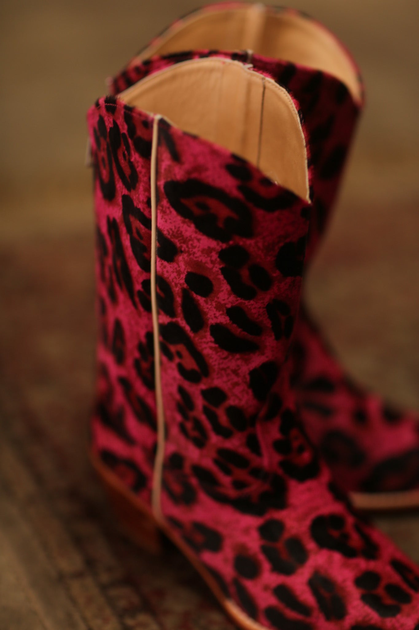 PINK LEO WESTERN BOOTS MOBLEY - BANGKOK TAILOR CLOTHING STORE - HANDMADE CLOTHING