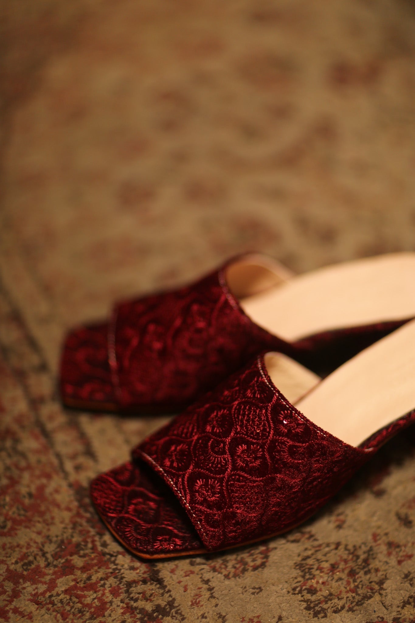 RED VELVET EMBROIDERED HEELED MULES PINDU - BANGKOK TAILOR CLOTHING STORE - HANDMADE CLOTHING