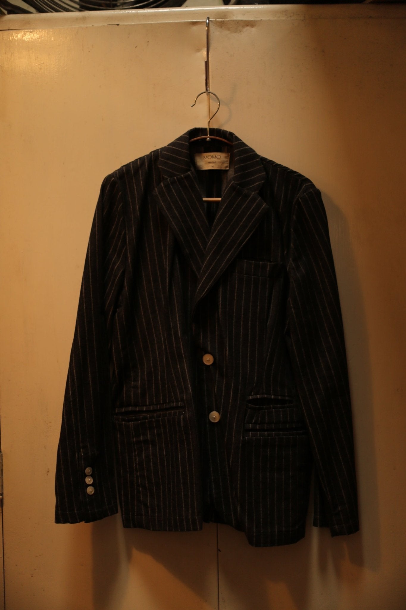 S4 - BANGKOK TAILOR CLOTHING STORE - HANDMADE CLOTHING