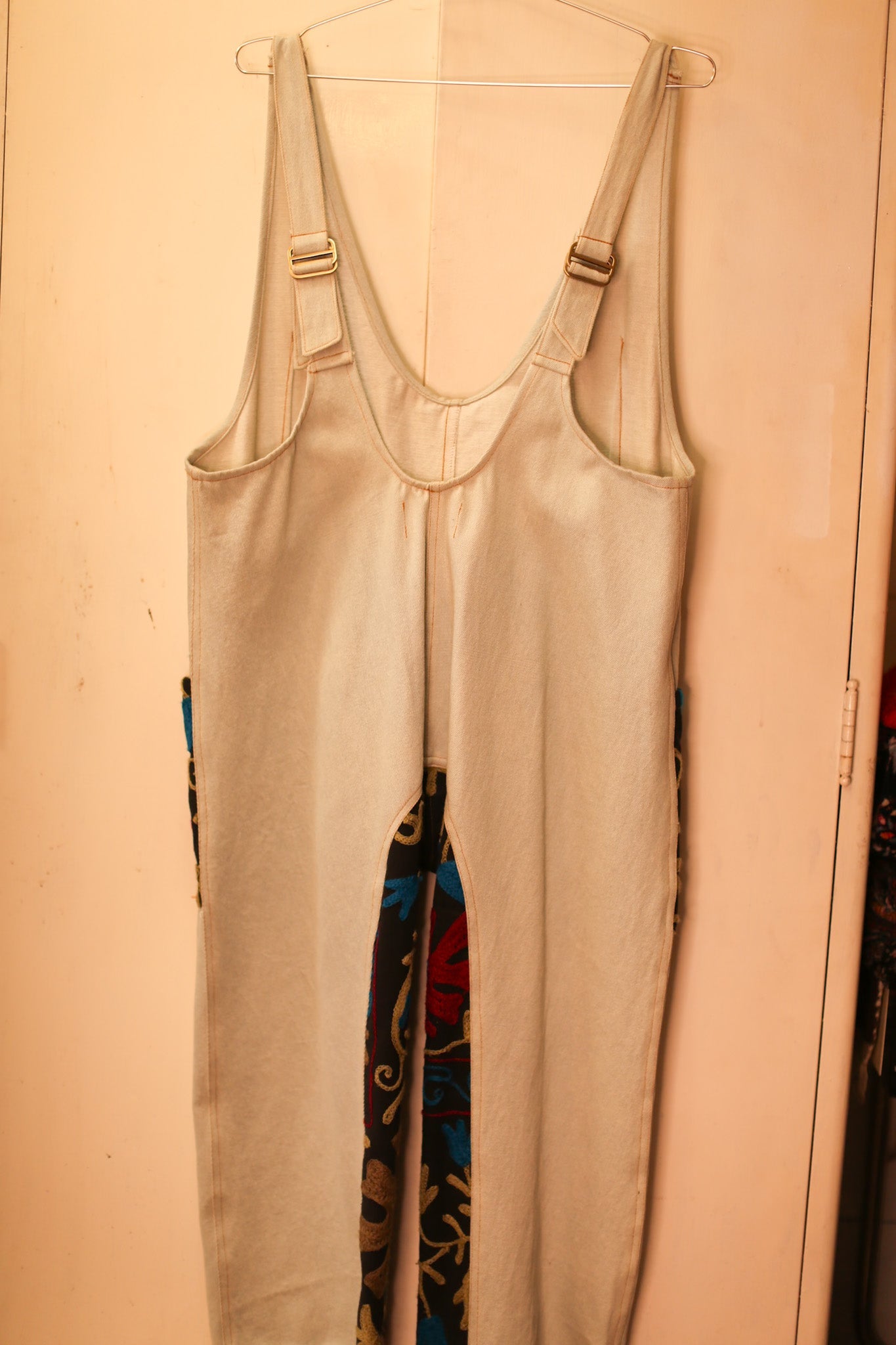 SC25 - 11 - BANGKOK TAILOR CLOTHING STORE - HANDMADE CLOTHING