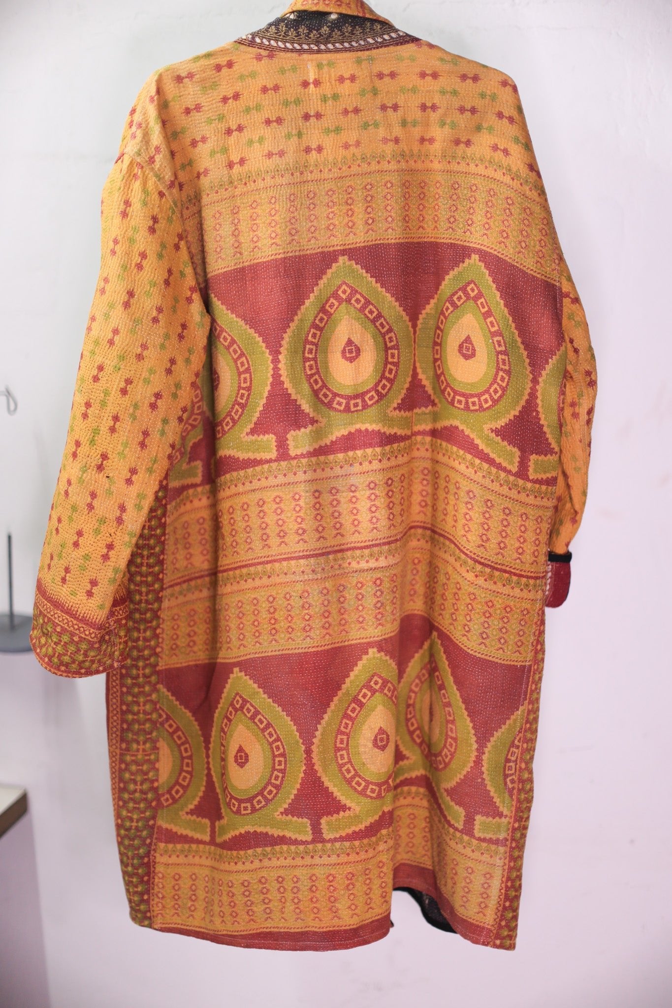 SC25 - 77 - BANGKOK TAILOR CLOTHING STORE - HANDMADE CLOTHING