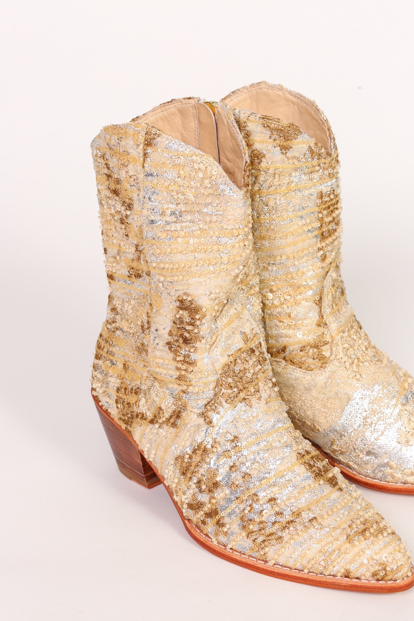 SEQUIN EMBROIDERED BOOTS LIVAS - BANGKOK TAILOR CLOTHING STORE - HANDMADE CLOTHING