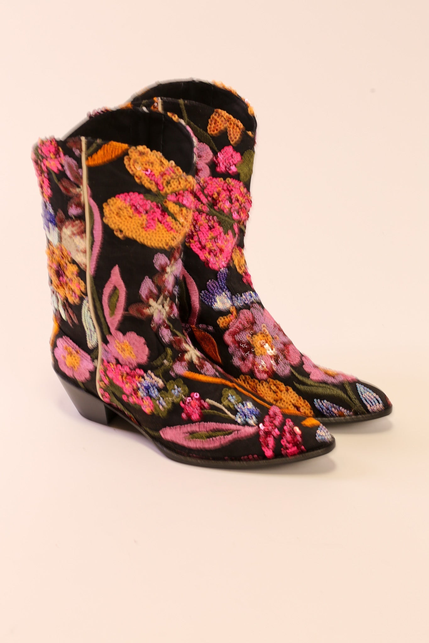 SEQUIN EMBROIDERED BOOTS TAYLOR - BANGKOK TAILOR CLOTHING STORE - HANDMADE CLOTHING