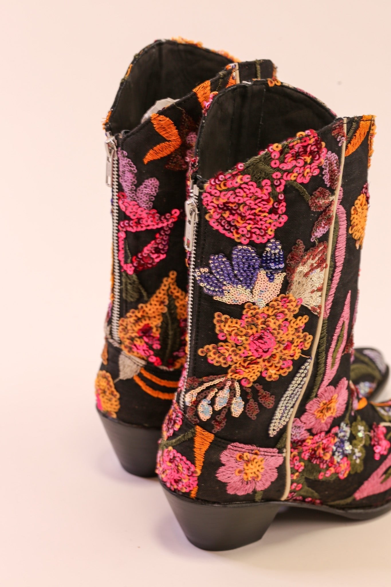 SEQUIN EMBROIDERED BOOTS TAYLOR - BANGKOK TAILOR CLOTHING STORE - HANDMADE CLOTHING