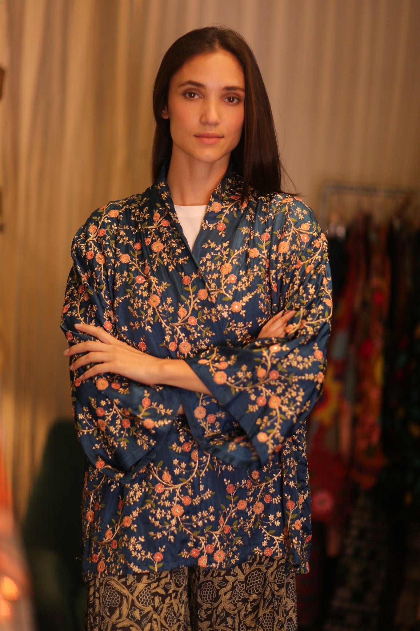 SHORT EMBROIDERED SILK KIMONO ANNA - BANGKOK TAILOR CLOTHING STORE - HANDMADE CLOTHING