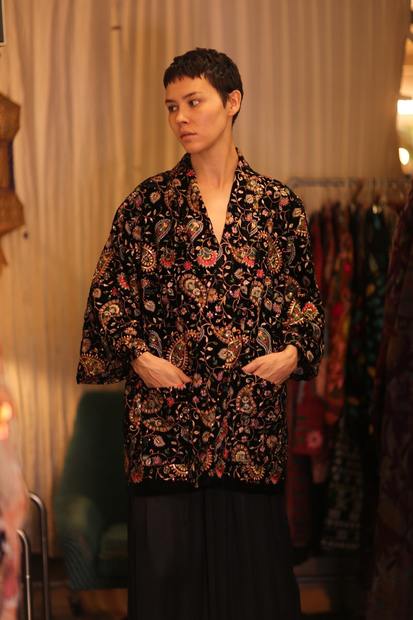 SHORT VELVET EMBROIDERED KIMONO MONA BLACK - BANGKOK TAILOR CLOTHING STORE - HANDMADE CLOTHING