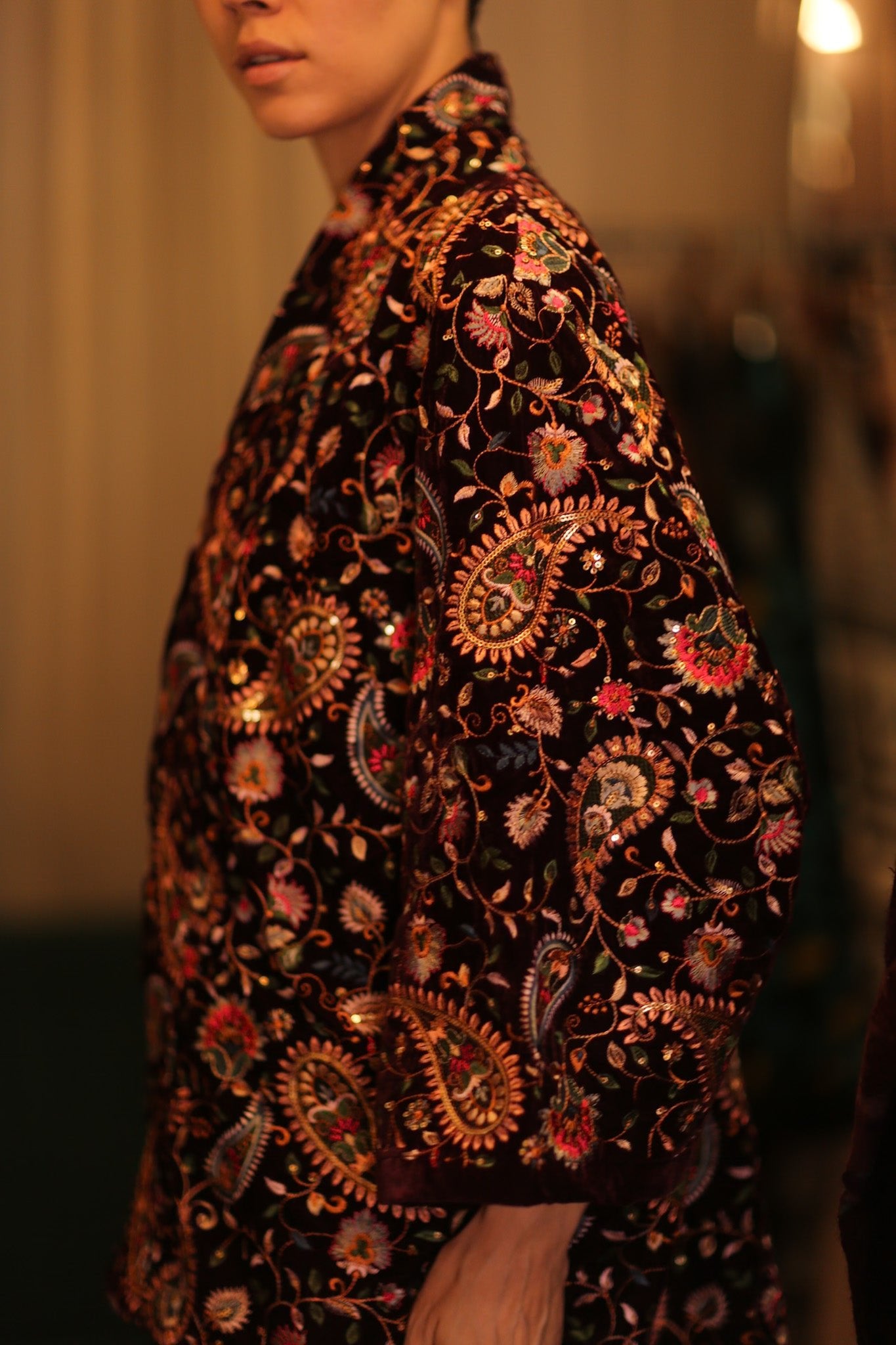 SHORT VELVET EMBROIDERED KIMONO SARUNI RED - BANGKOK TAILOR CLOTHING STORE - HANDMADE CLOTHING