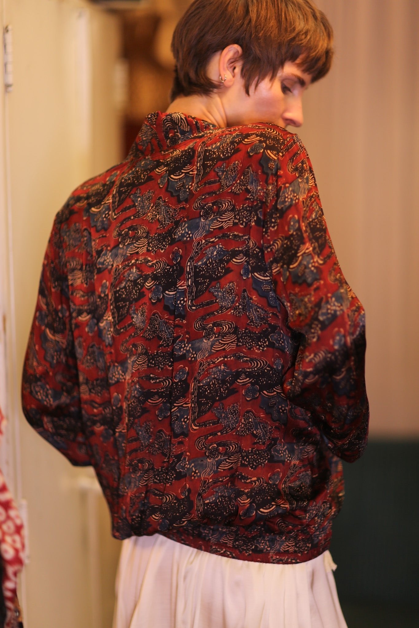 SILK BOMBER JACKET ANCHA RUBY - BANGKOK TAILOR CLOTHING STORE - HANDMADE CLOTHING