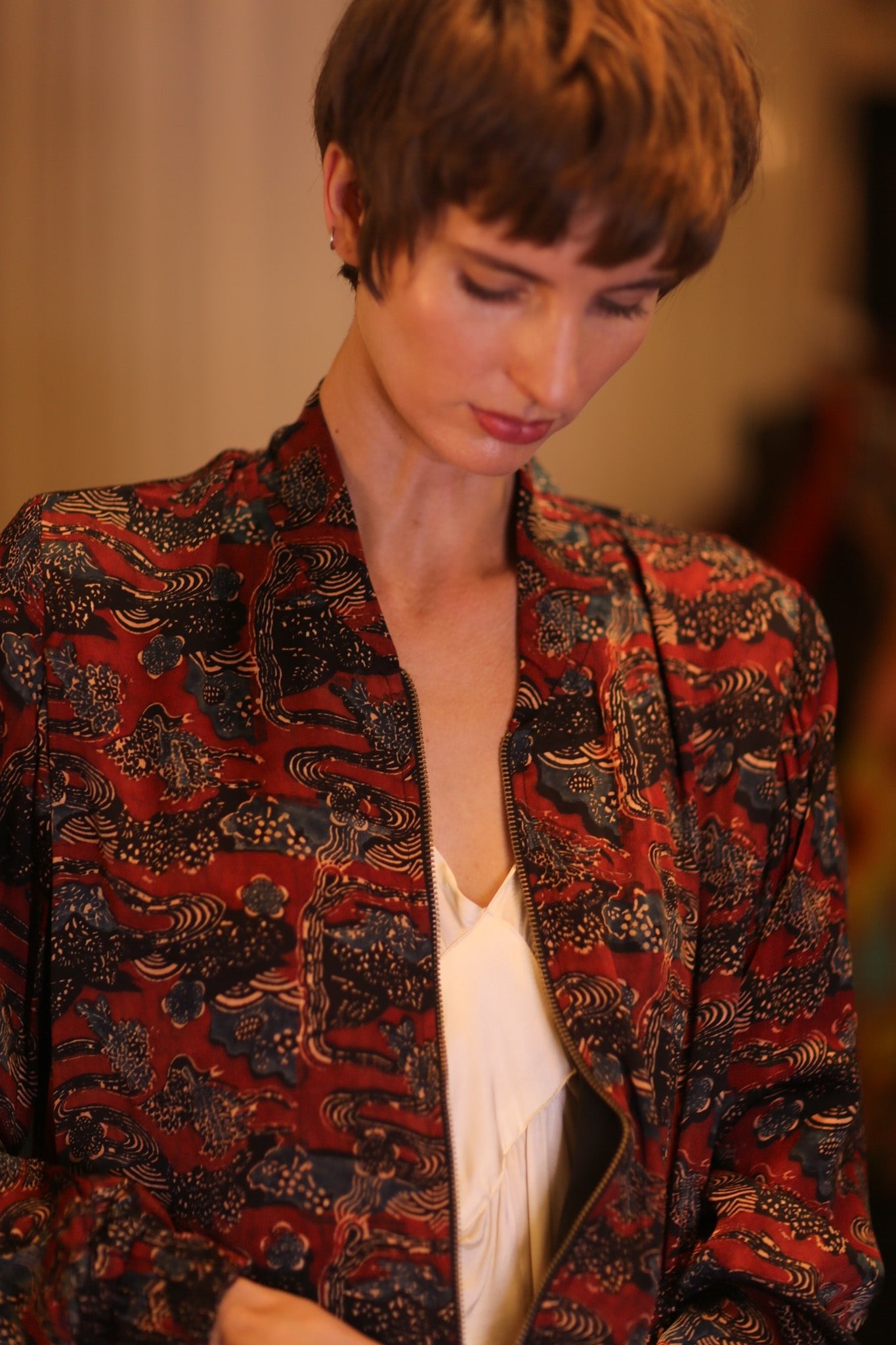 SILK BOMBER JACKET ANCHA RUBY - BANGKOK TAILOR CLOTHING STORE - HANDMADE CLOTHING