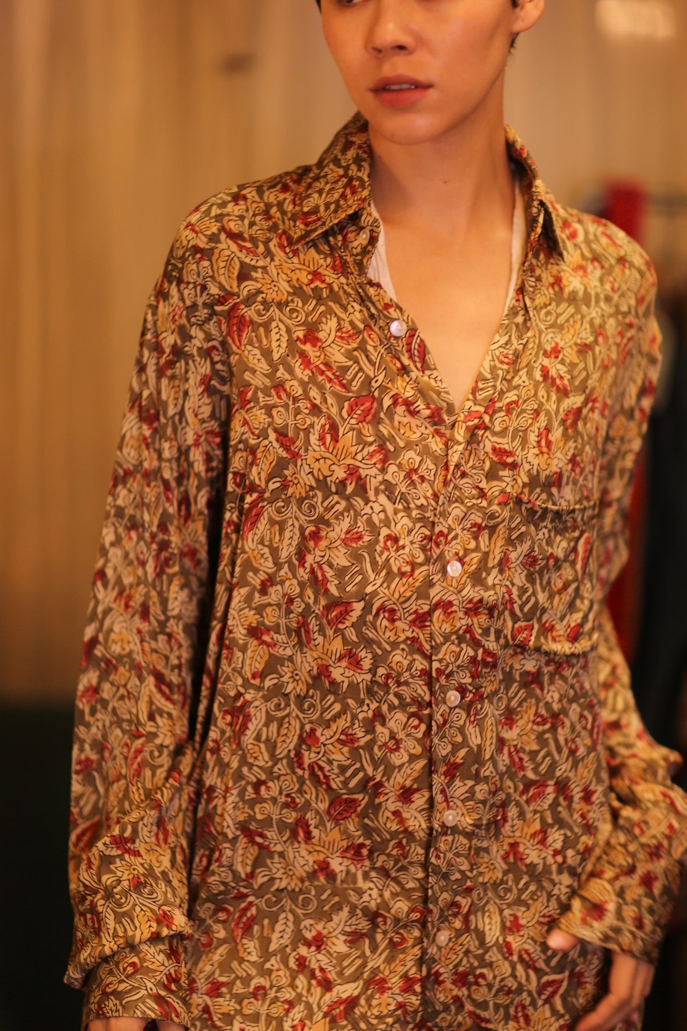SILK BOYFRIEND SHIRT BILLIE AHAUNG - BANGKOK TAILOR CLOTHING STORE - HANDMADE CLOTHING