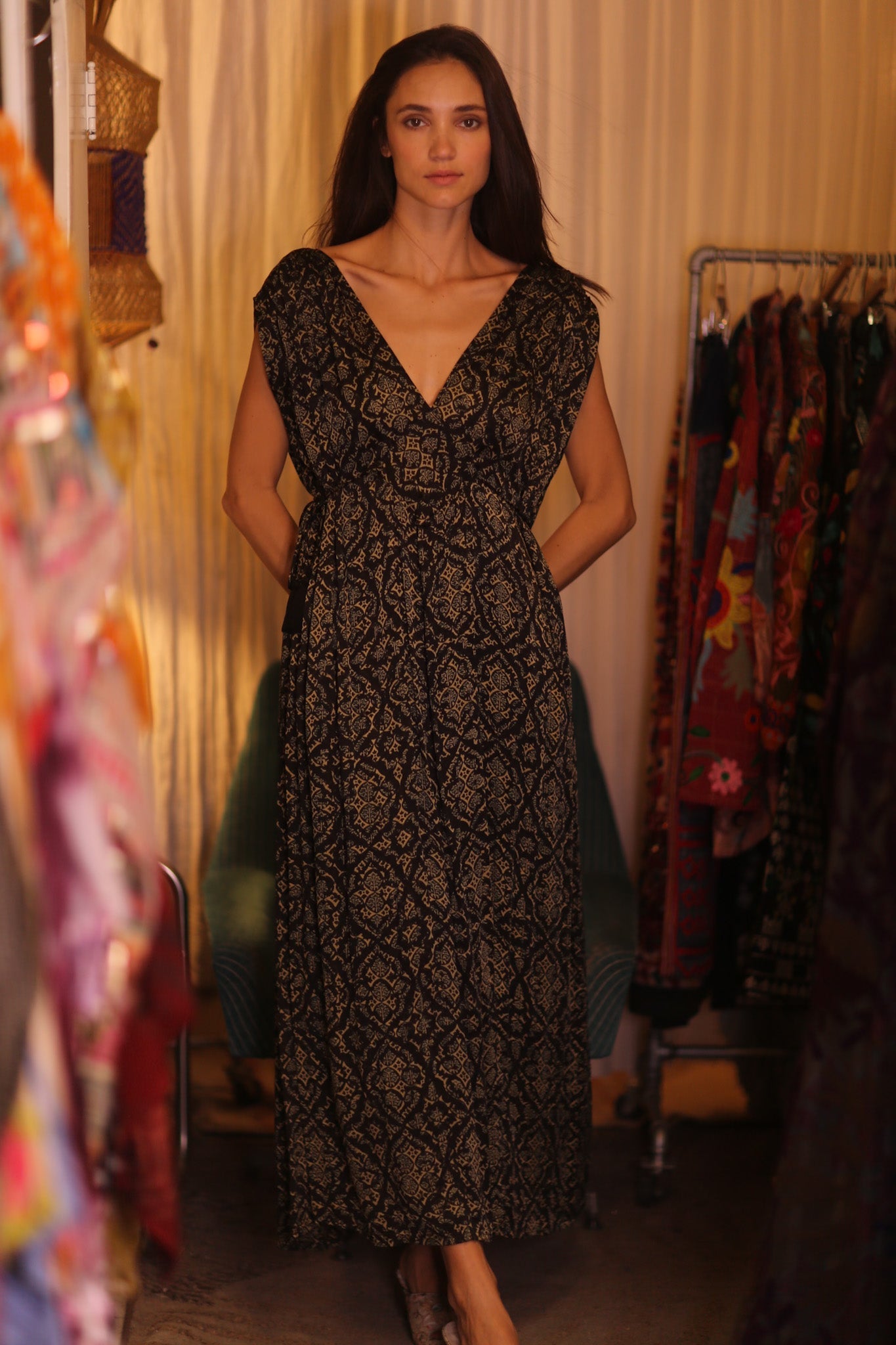 SILK DRESS VICTORIA BROWNY - BANGKOK TAILOR CLOTHING STORE - HANDMADE CLOTHING