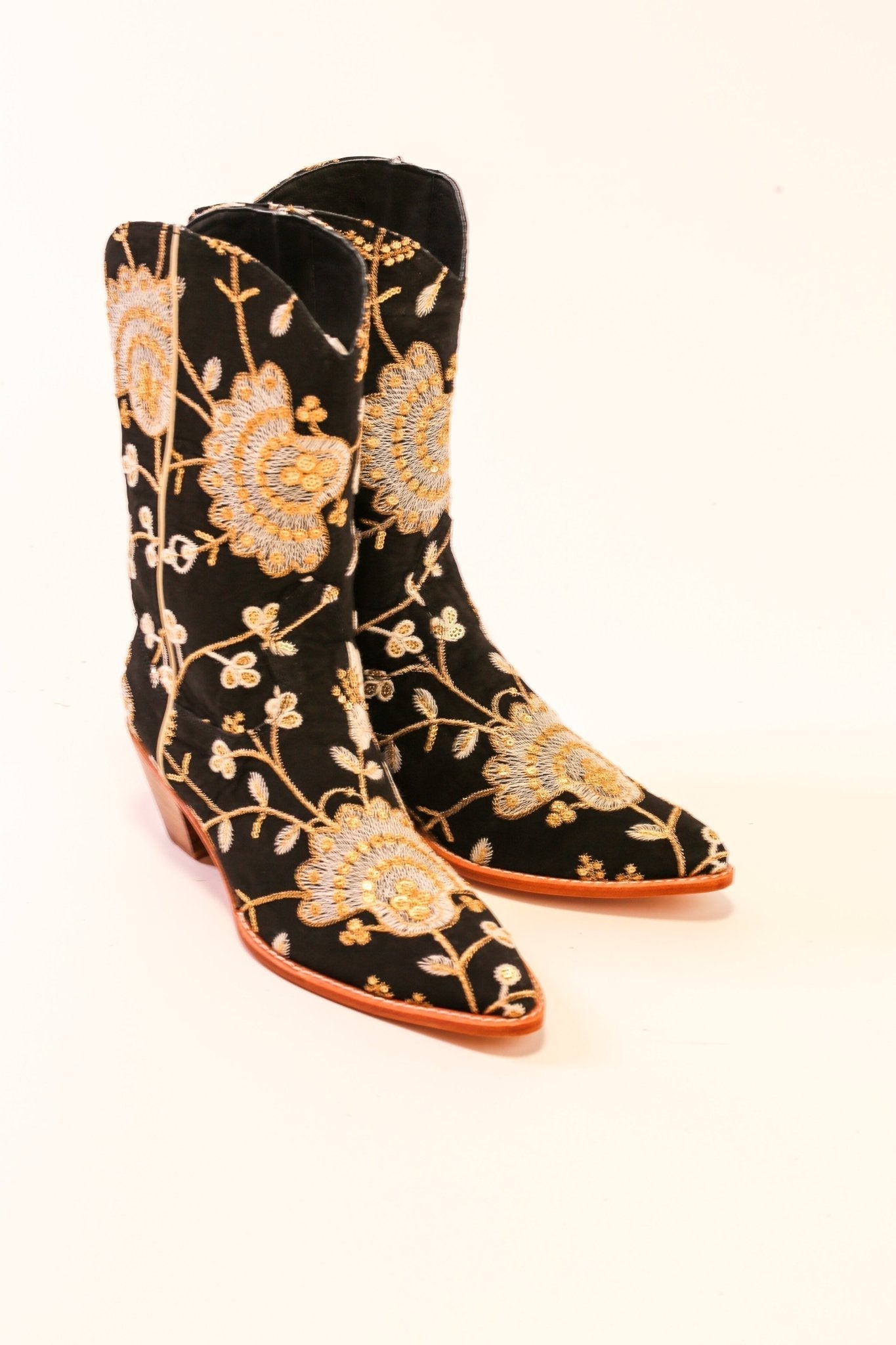 SILK EMBROIDERED BOOTS CIHAN - BANGKOK TAILOR CLOTHING STORE - HANDMADE CLOTHING