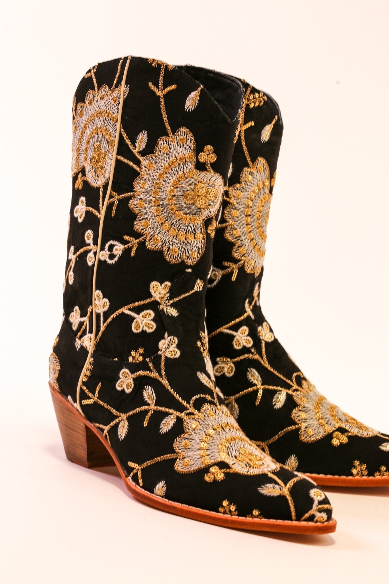 SILK EMBROIDERED BOOTS CIHAN - BANGKOK TAILOR CLOTHING STORE - HANDMADE CLOTHING